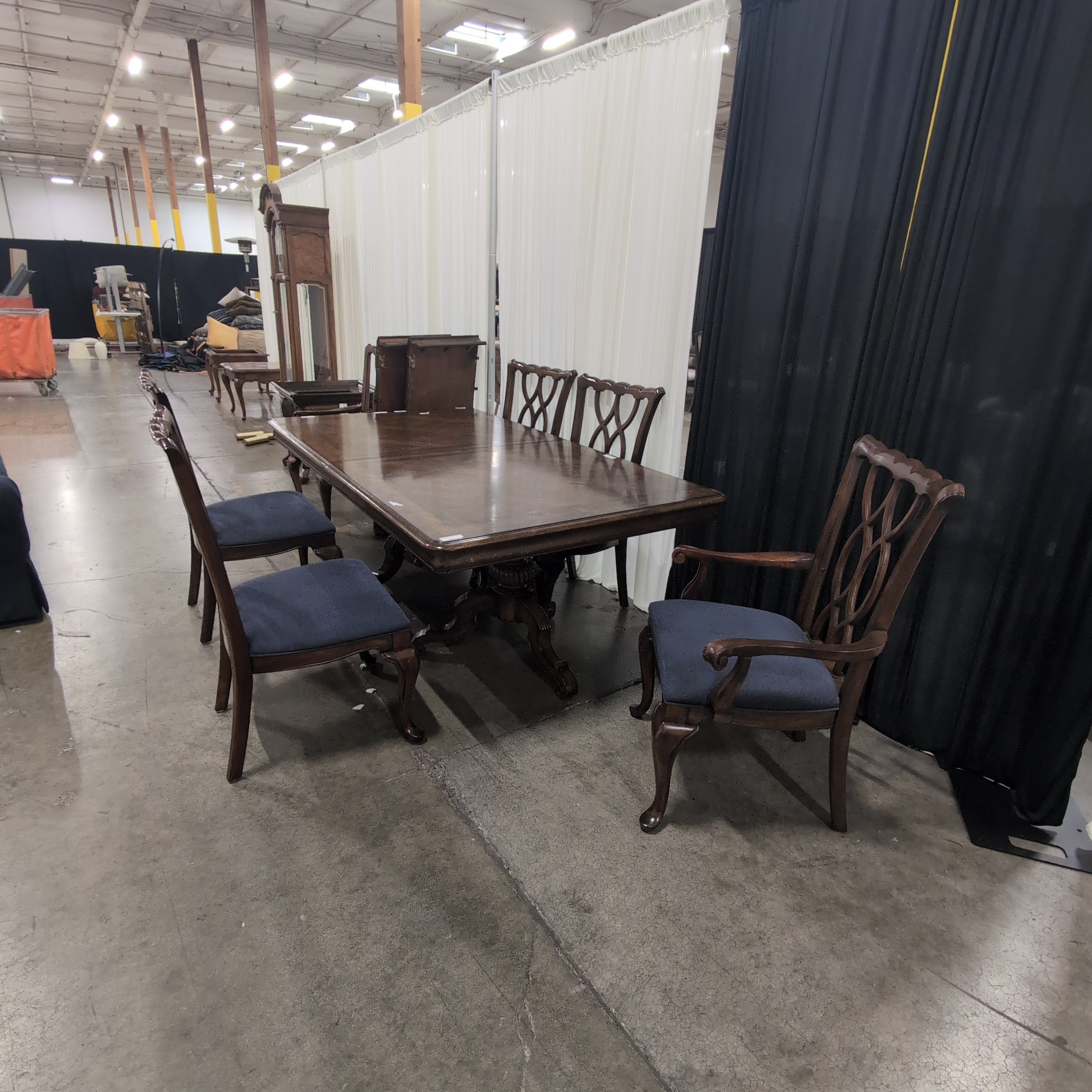 Traditional Dark Wood Dining Table with Cabriole Legs