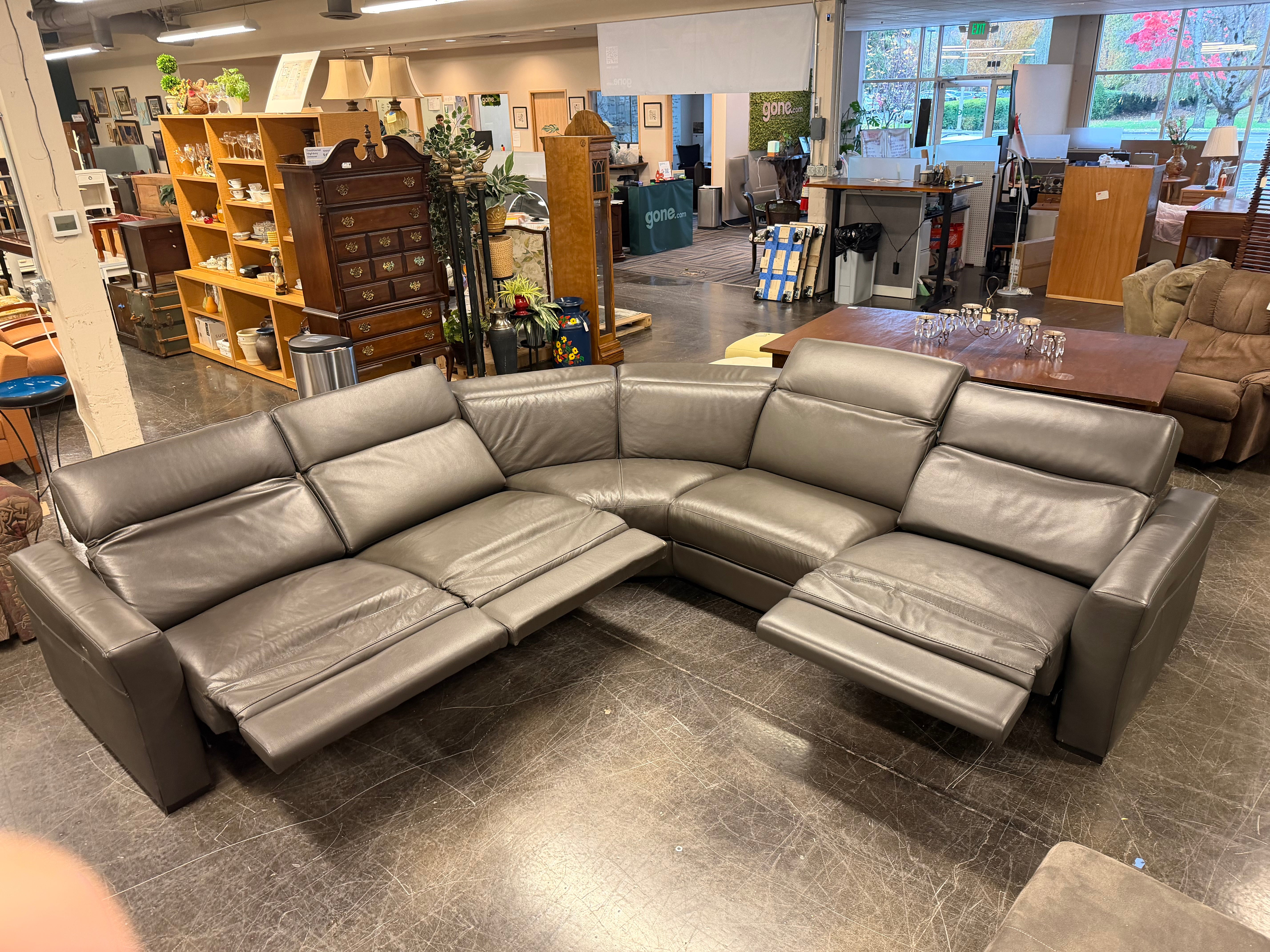 Chateau d'Ax 5 Piece Power Sectional Sofa in Great Condition (Made in Italy)