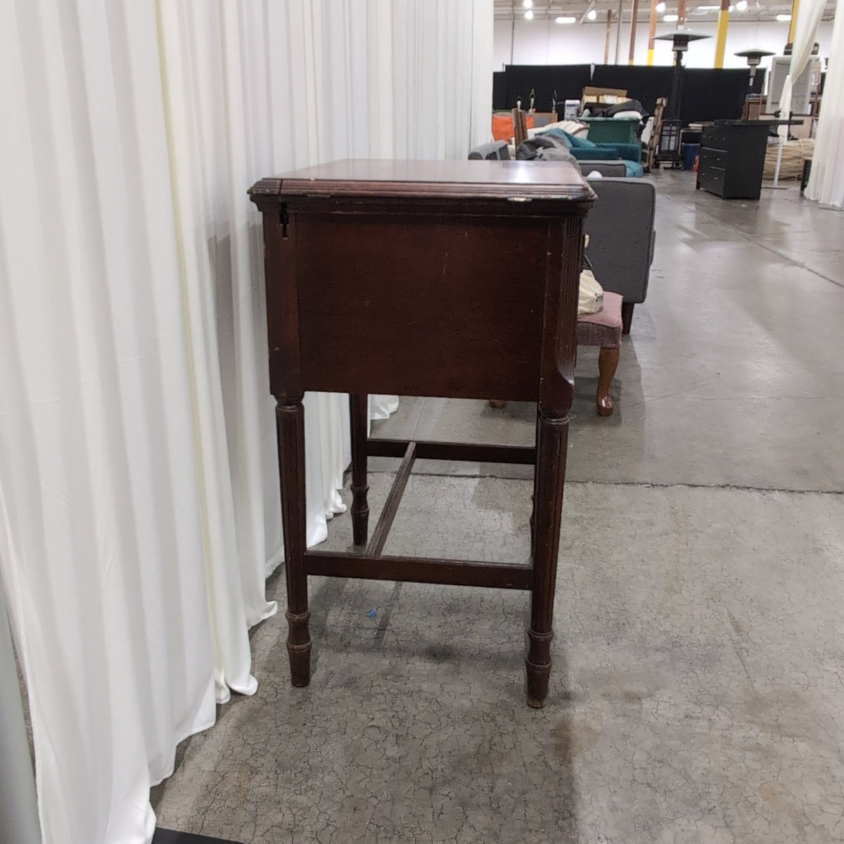 Tree-Westinghouse Dark Brown Wood Antique Sewing Machine