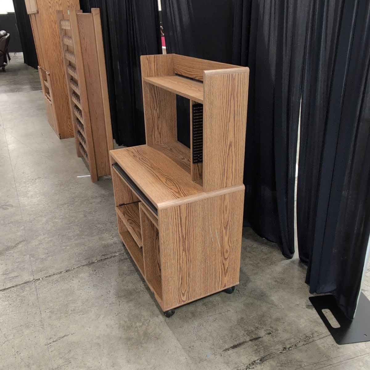 Rolling Wood Grain Computer Desk with Hutch