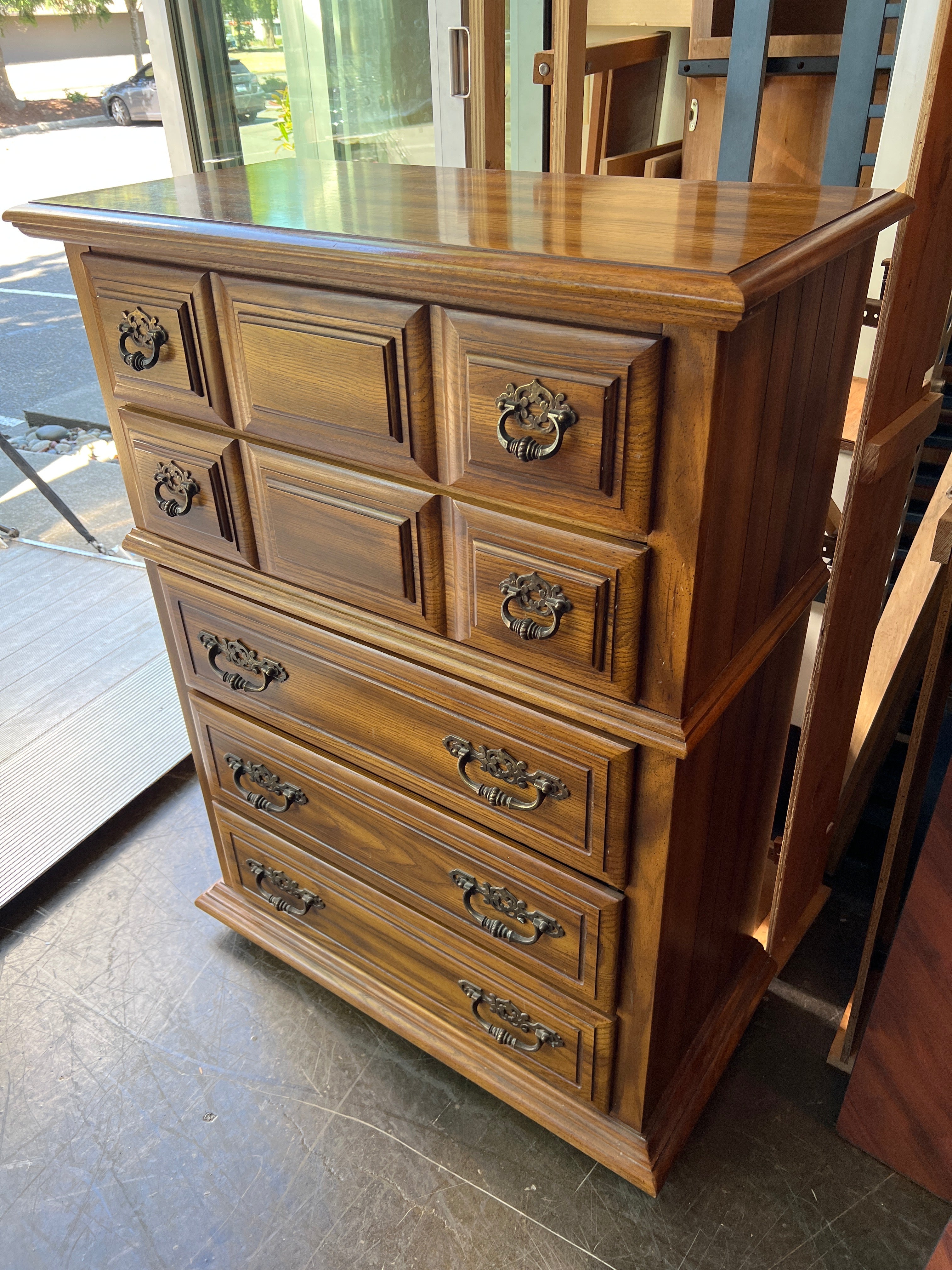 Vintage Oak 5-Drawer Dresser