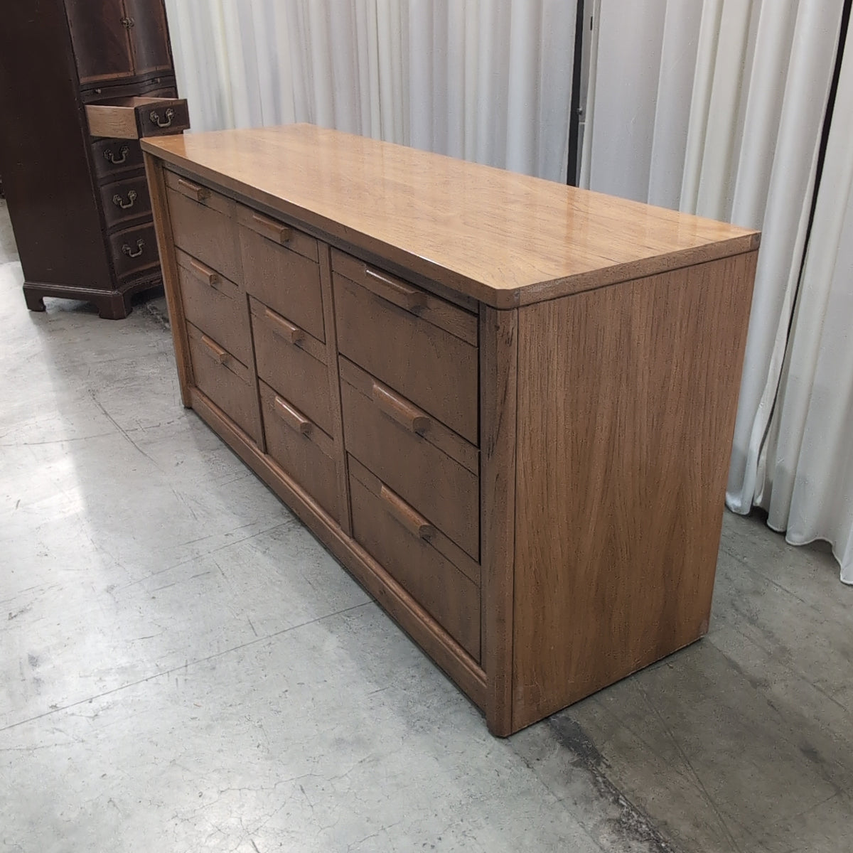 Honey Tone Wood Six-Drawer Dresser