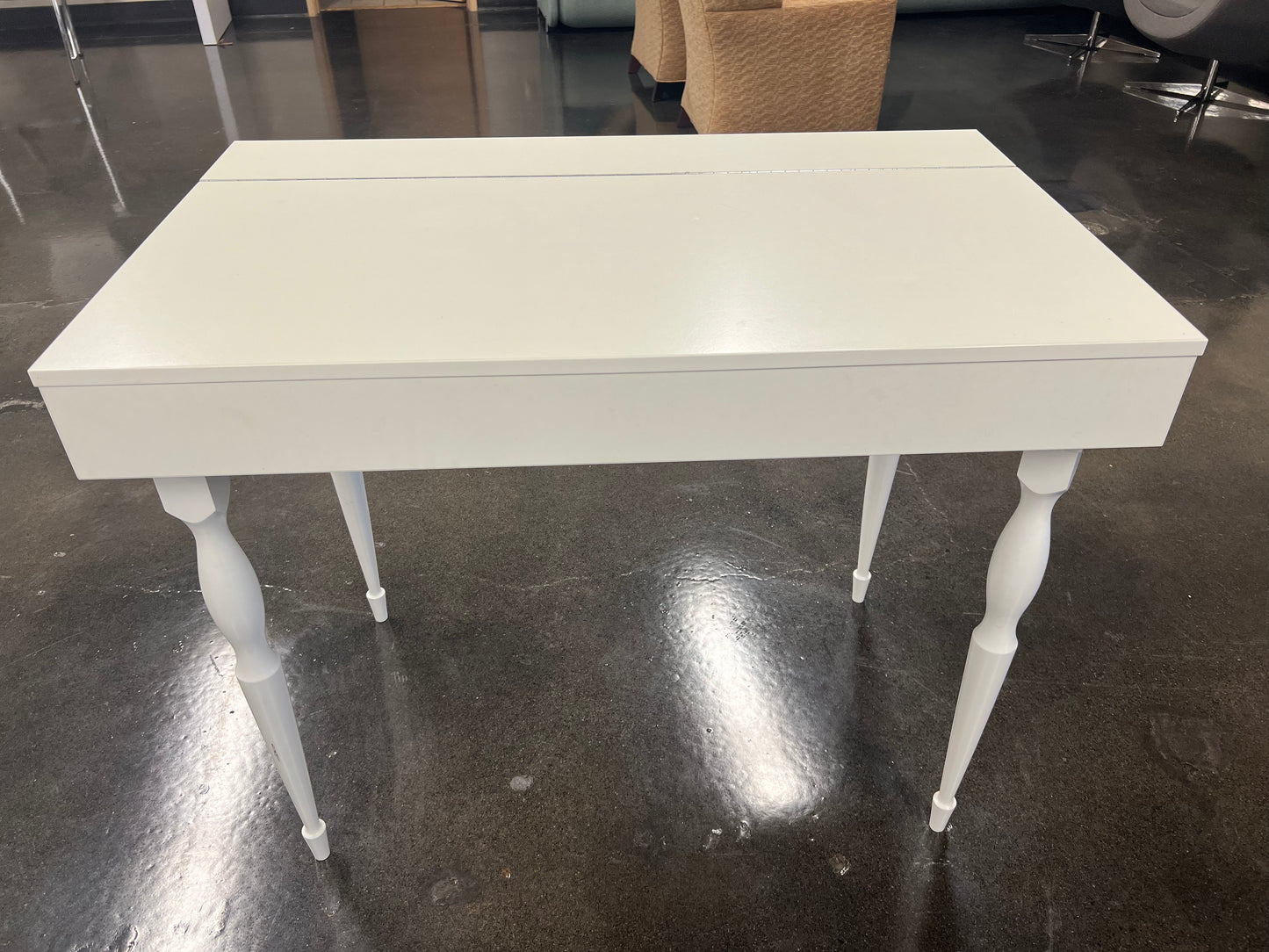Elegant White Flip-Top Computer Desk w/ Spindle Legs