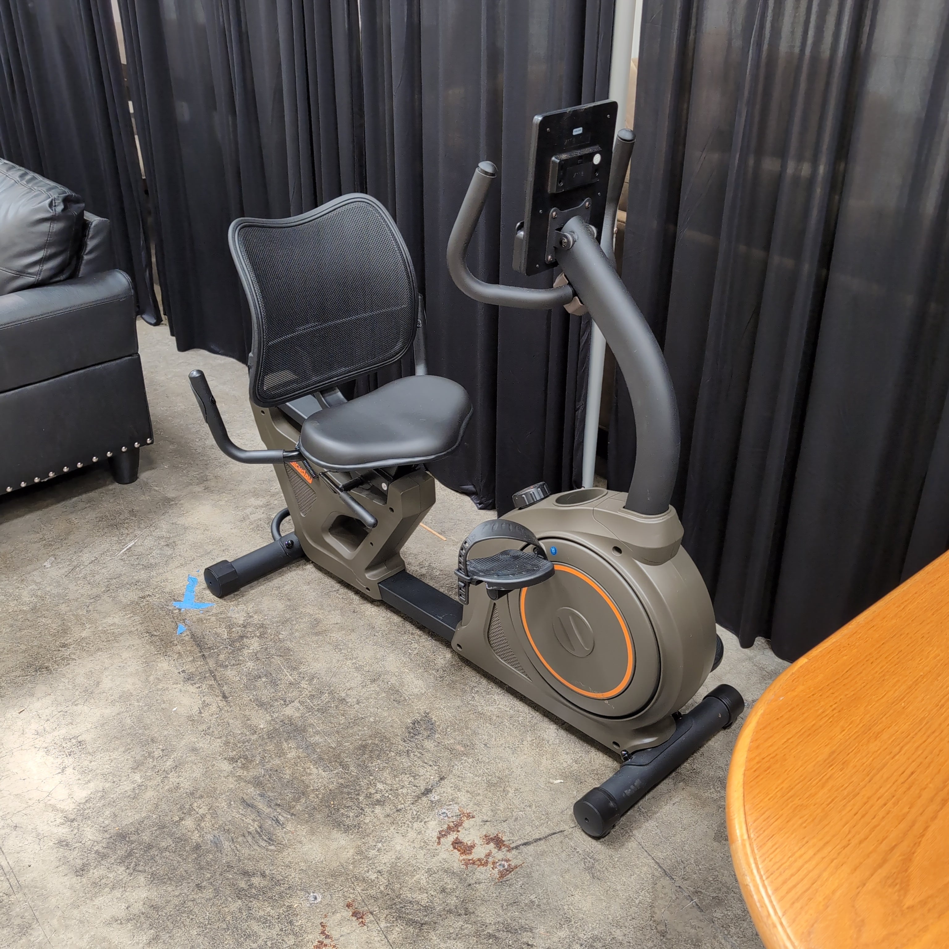 Niceday Olive Green Recumbent Bike with Mesh Backrest