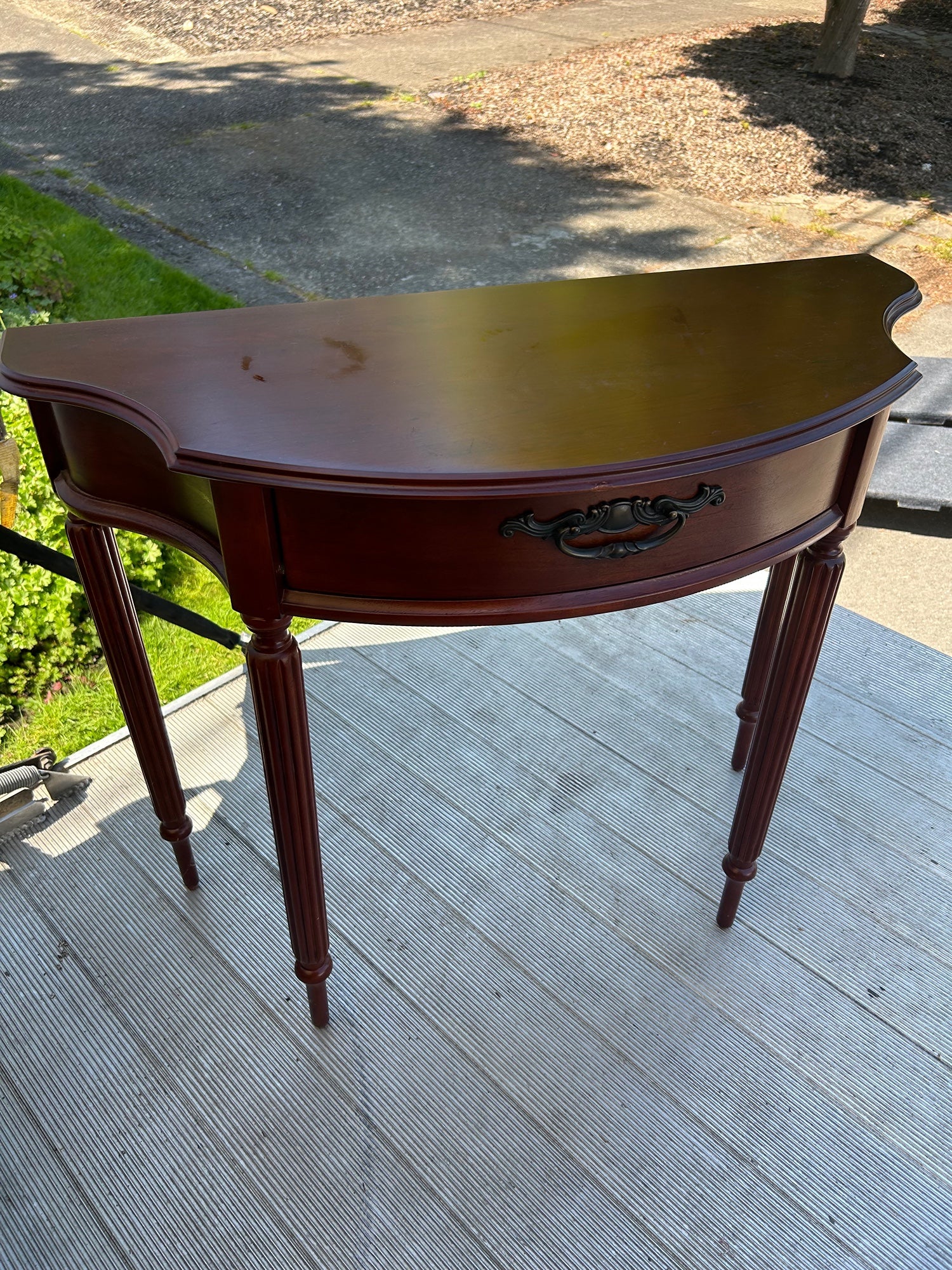 BOMBAY Company Mahogany Half Round Console/Entryway Table
