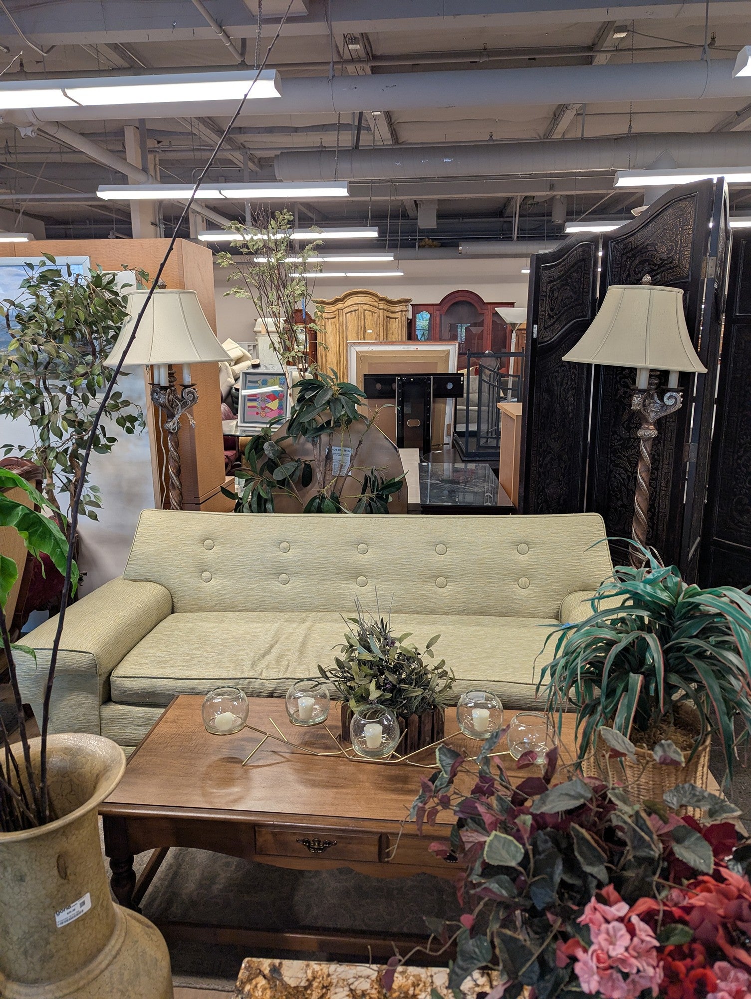 Mid-Century Modern Button-Tuft Sofa in Pale Green