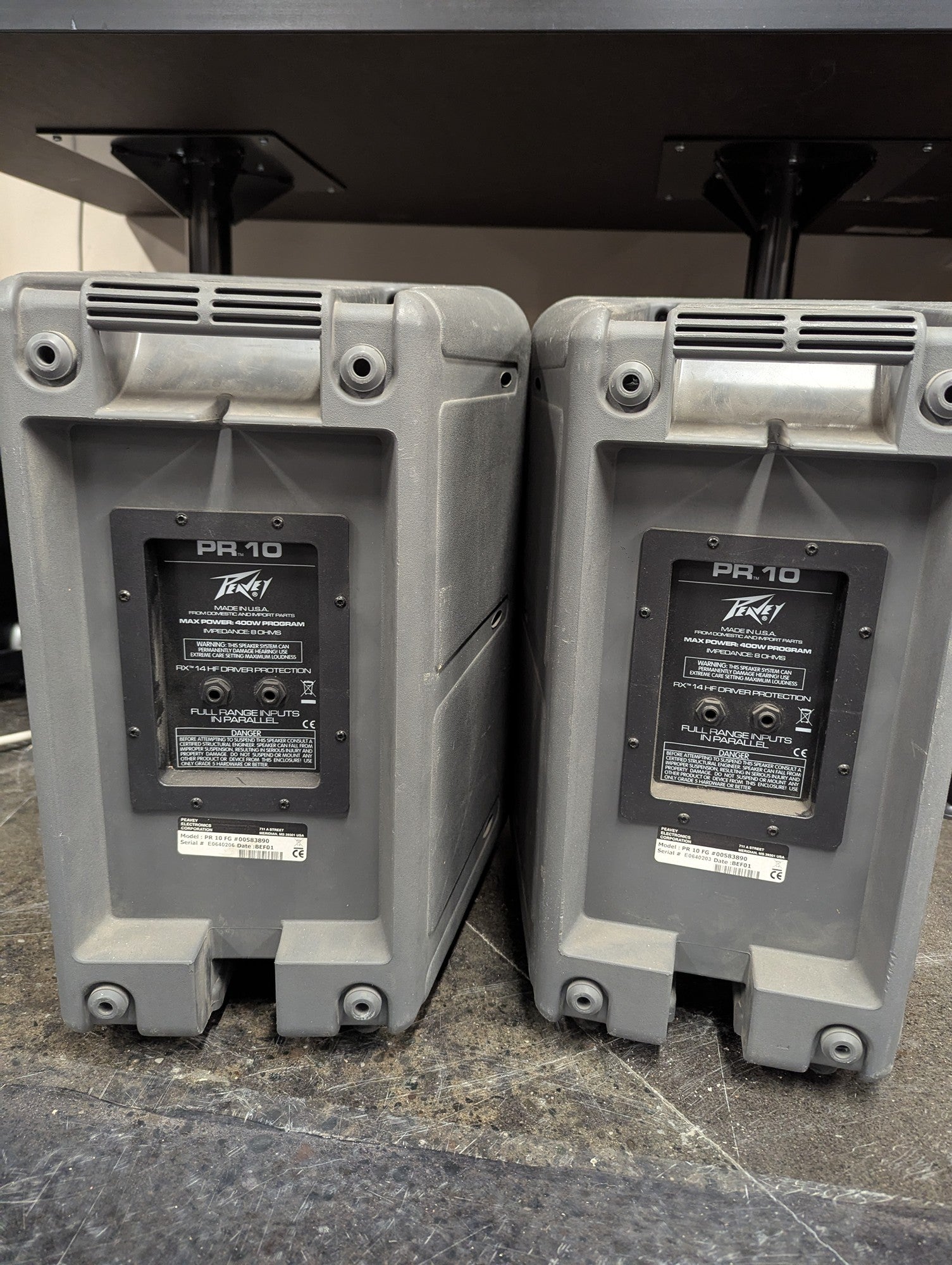 Pair of Peavey PR10 Speakers