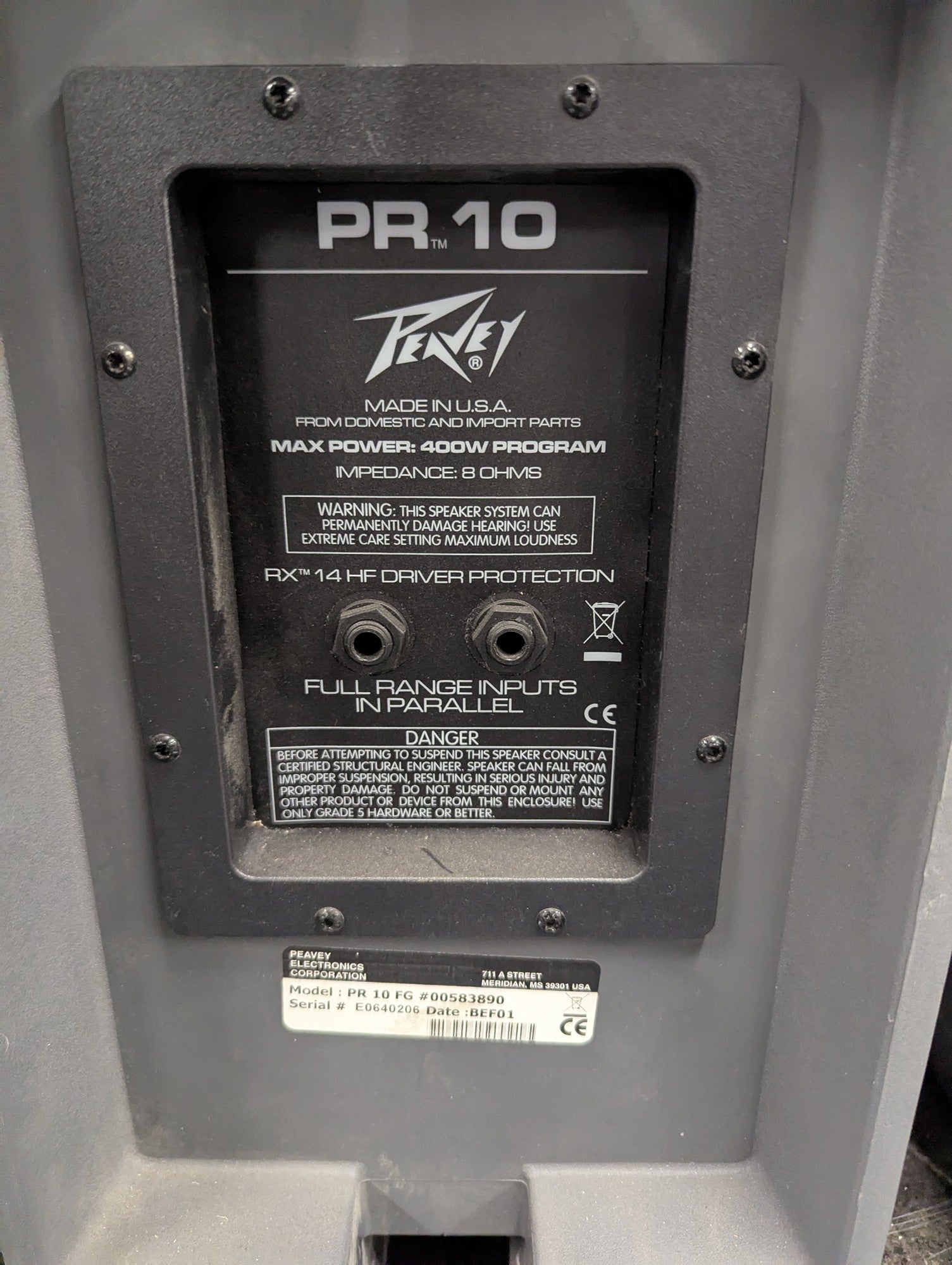 Pair of Peavey PR10 Speakers