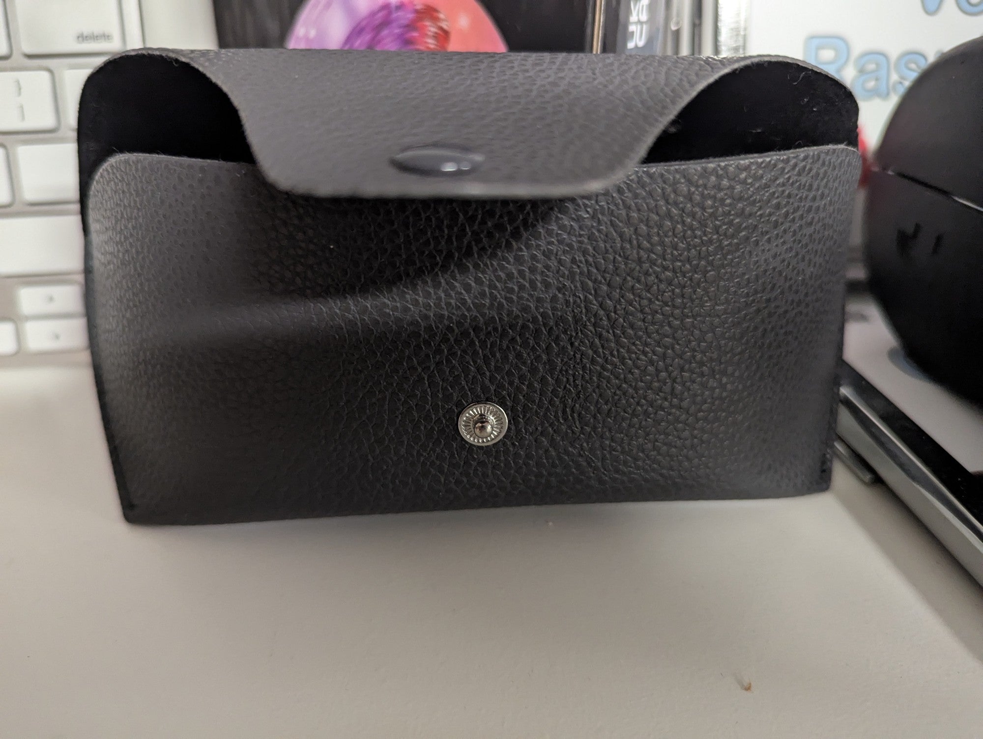 Sleek Black Eyeglass Case