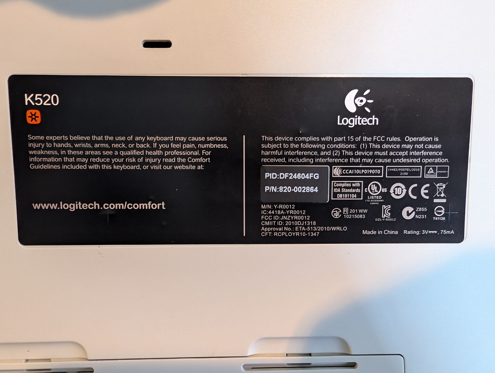 Logitech K520 Full-Size Wireless Keyboard Black QWERTY Layout