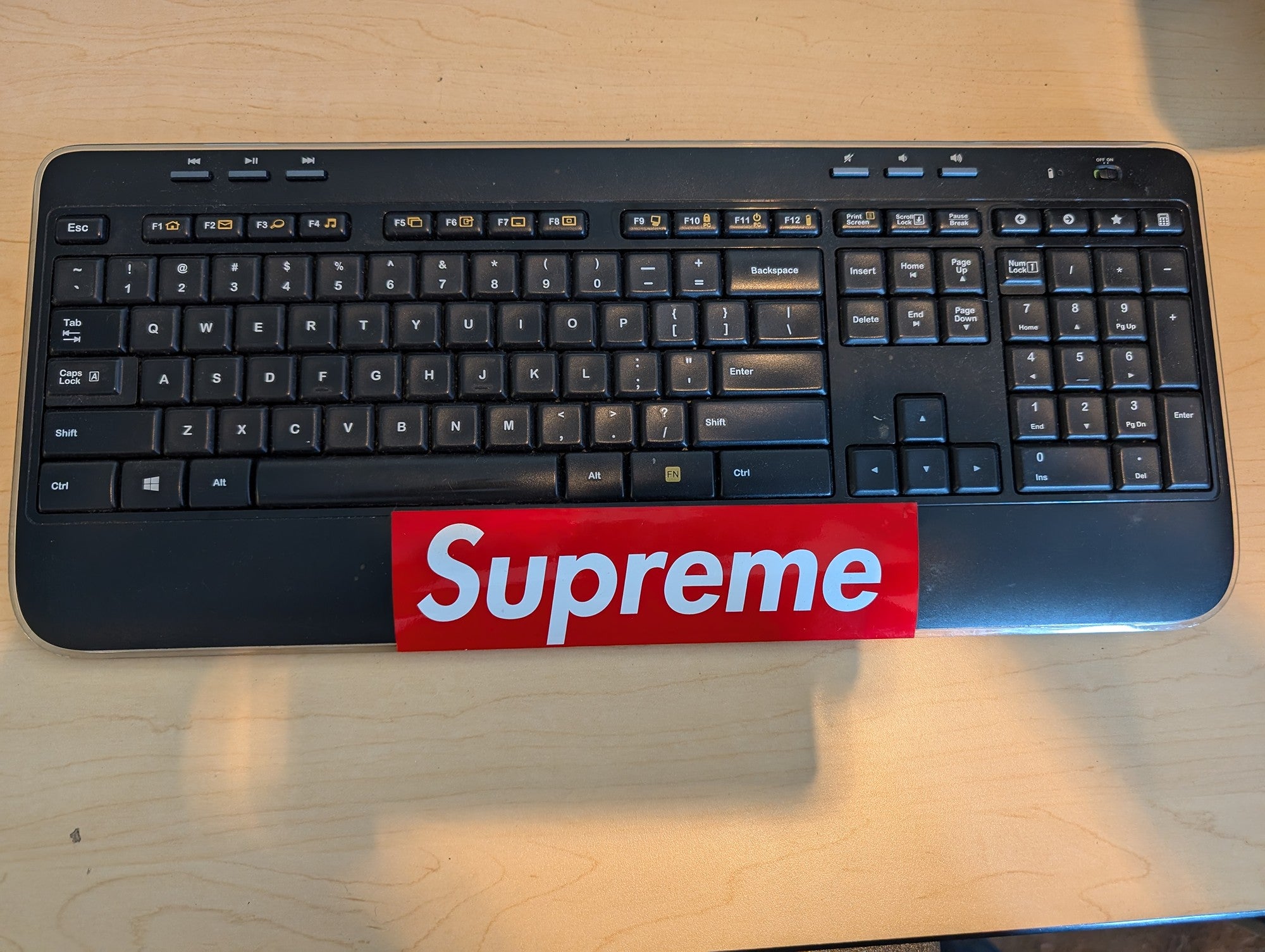 Logitech K520 Full-Size Wireless Keyboard Black QWERTY Layout