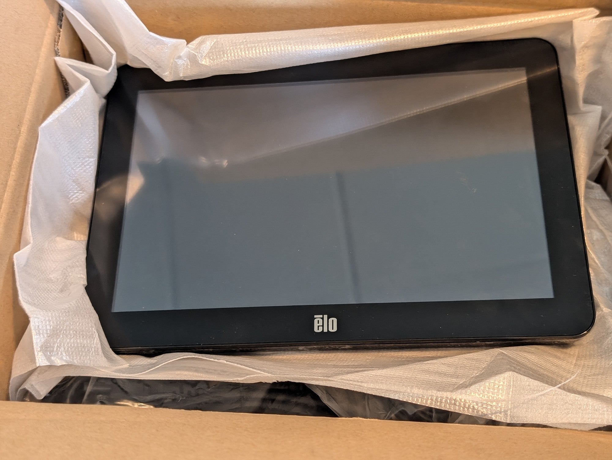 Elo 10.1" Touchscreen with Power Cord - No Stand or other cords - Model No. ET1002L-2UWC-1-G