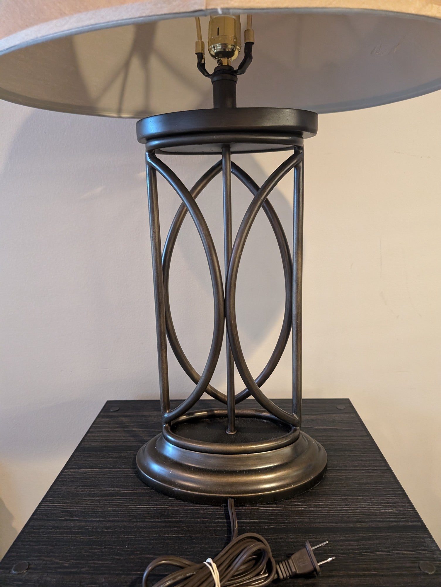 Bronze Finish Geometric Metal Table Lamp