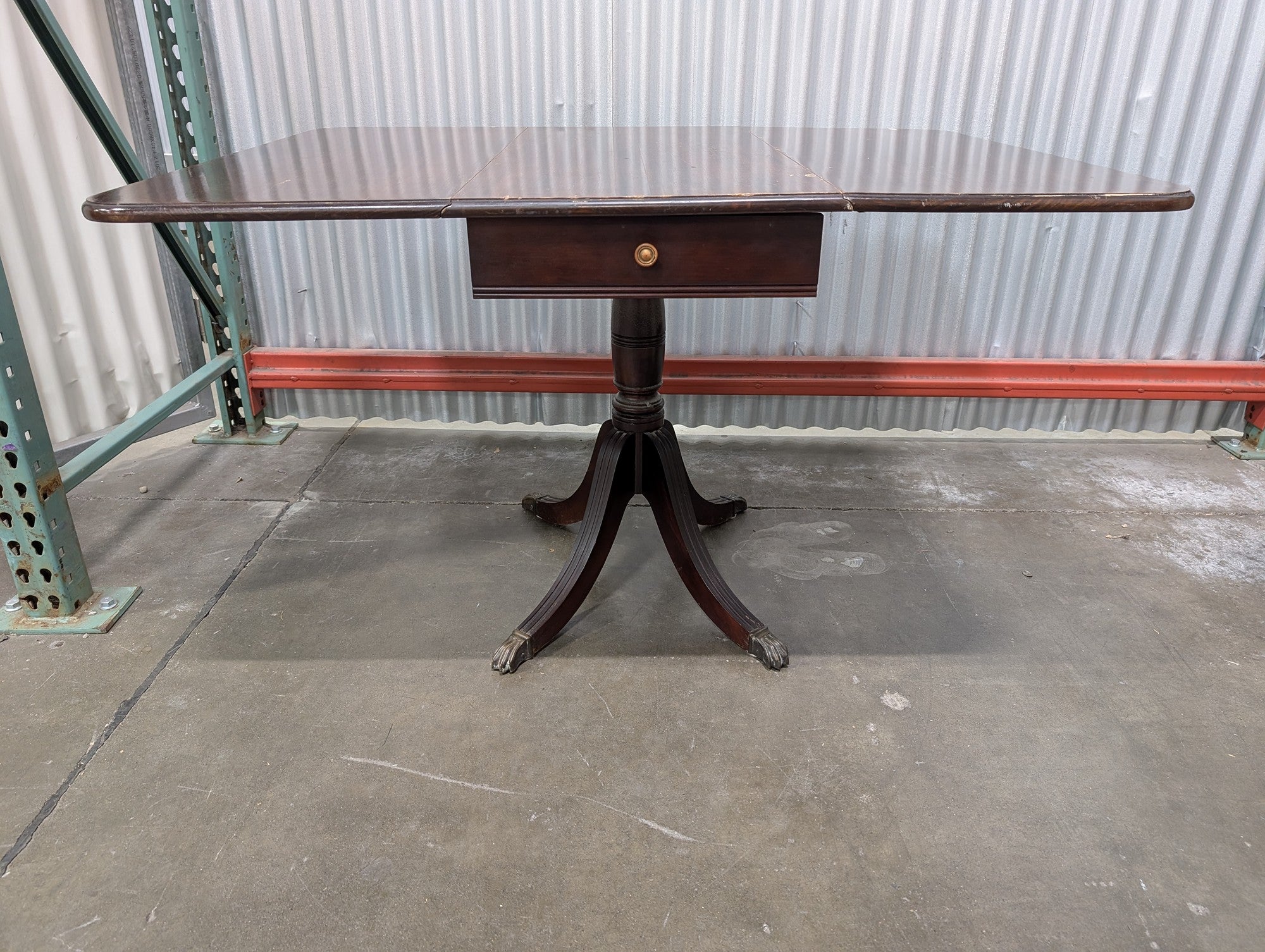 Brandt Traditional Mahogany Drop Leaf Pedestal Table