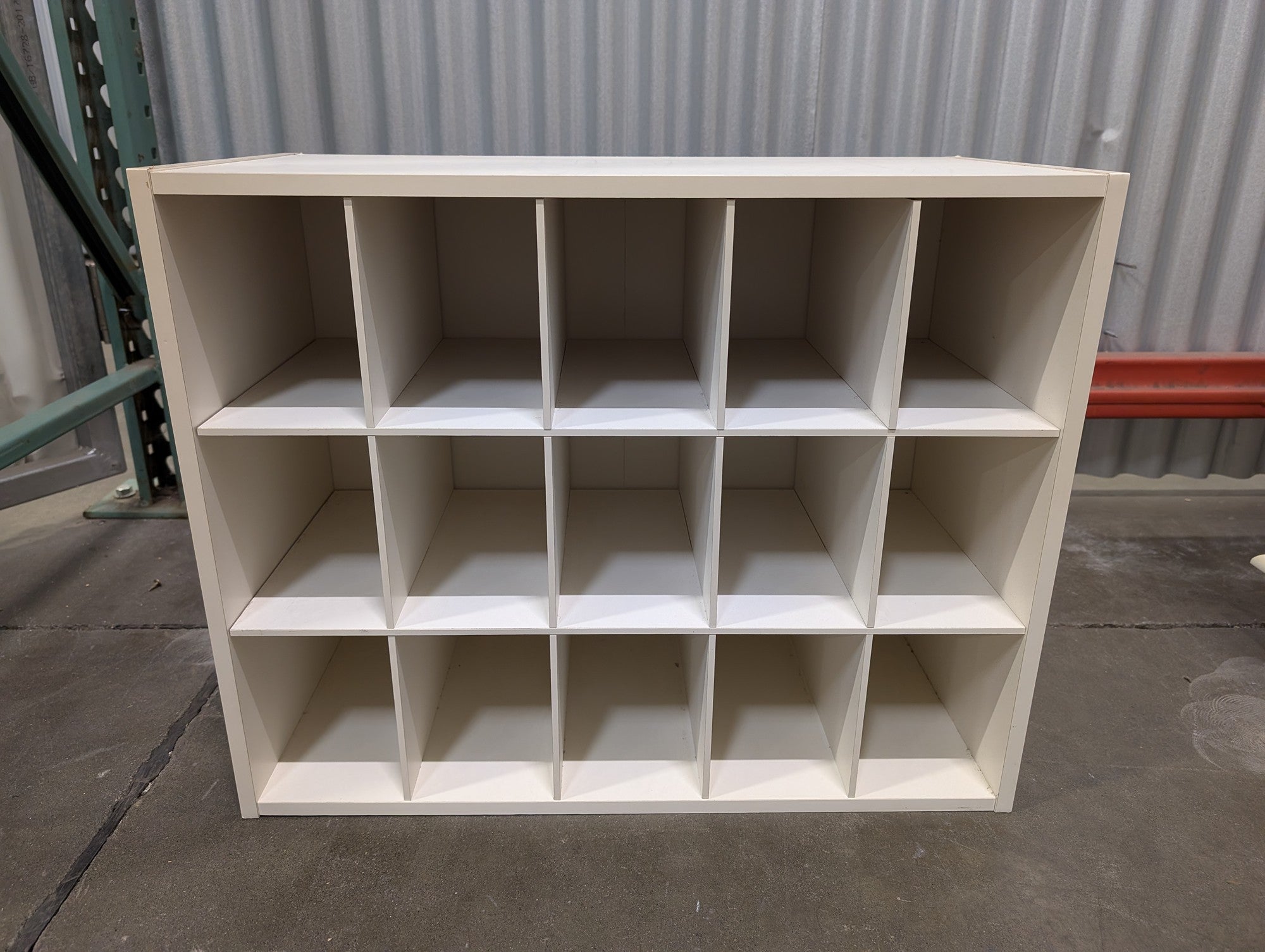 Versatile White 16-Cube Storage Organizer Shelf Unit