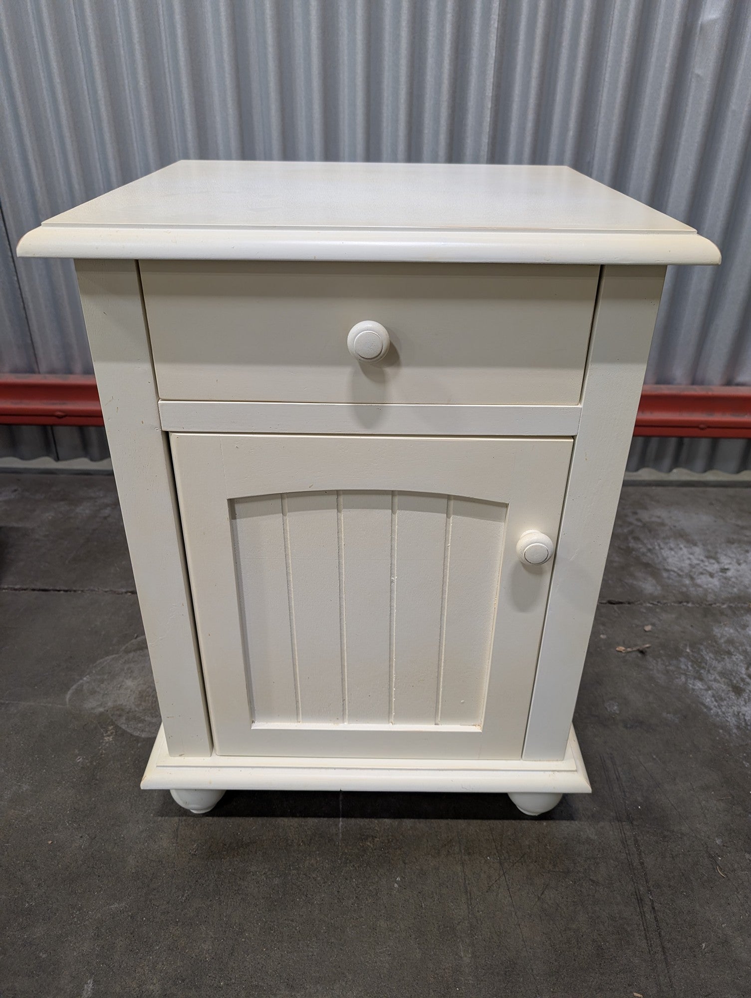Charming Cream Wood Nightstand with Drawer and Cabinet