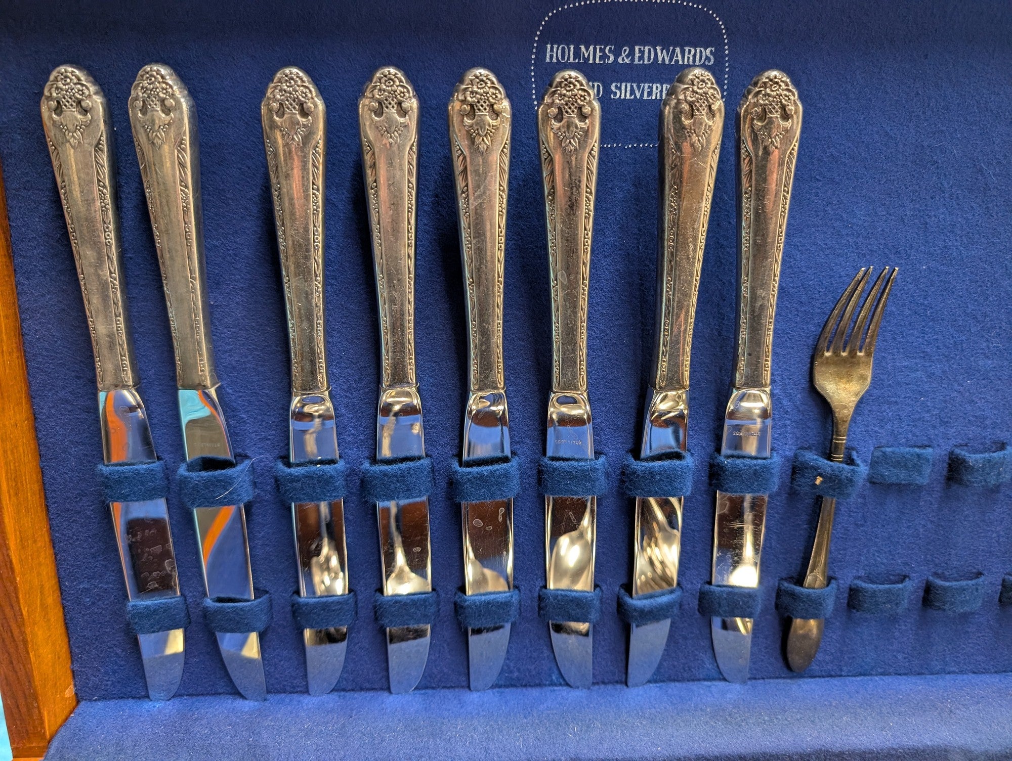 Vintage Holmes & Edwards Ornate Inlaid Silverplate Flatware Cutlery Set