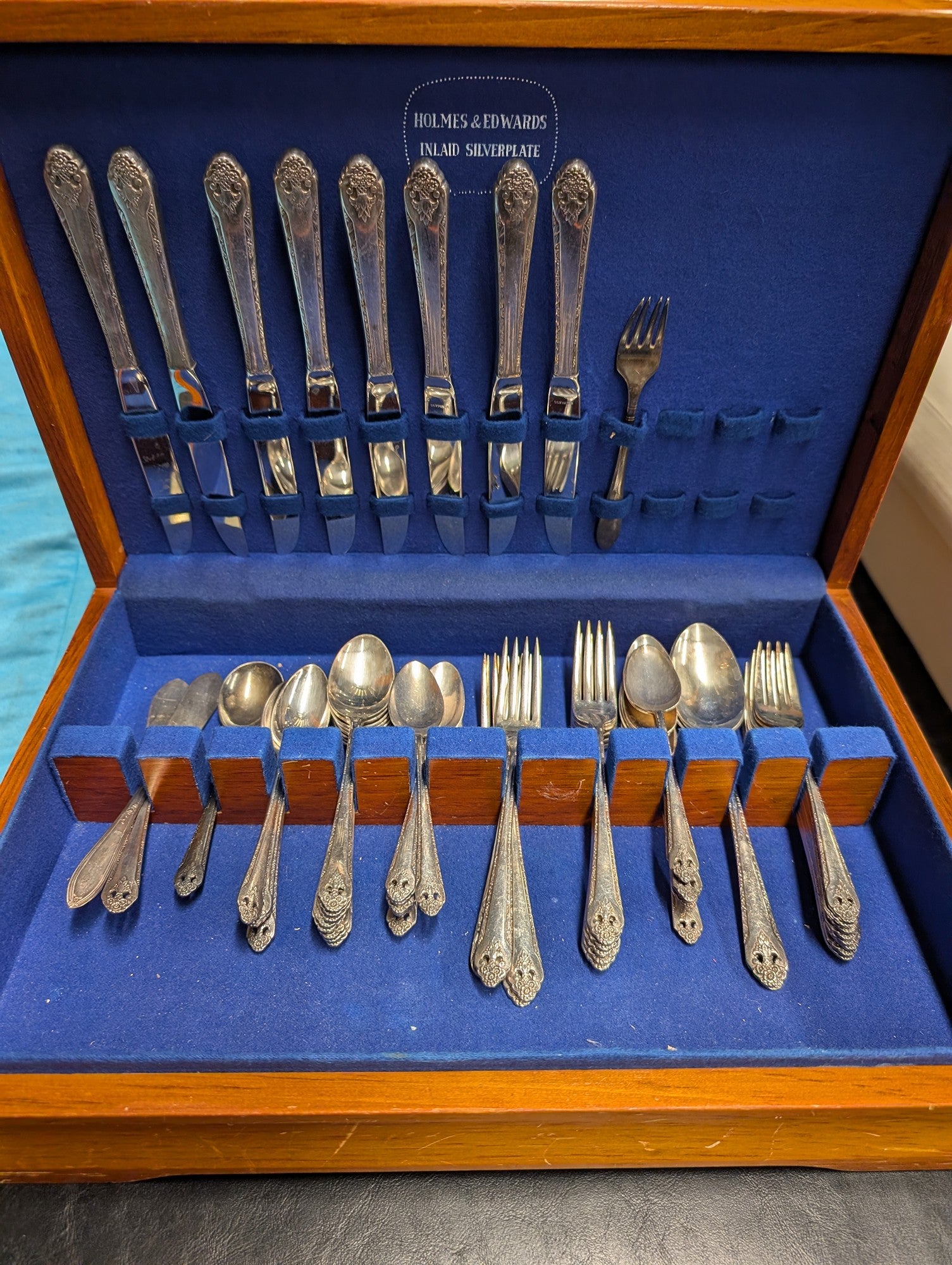Vintage Holmes & Edwards Ornate Inlaid Silverplate Flatware Cutlery Set