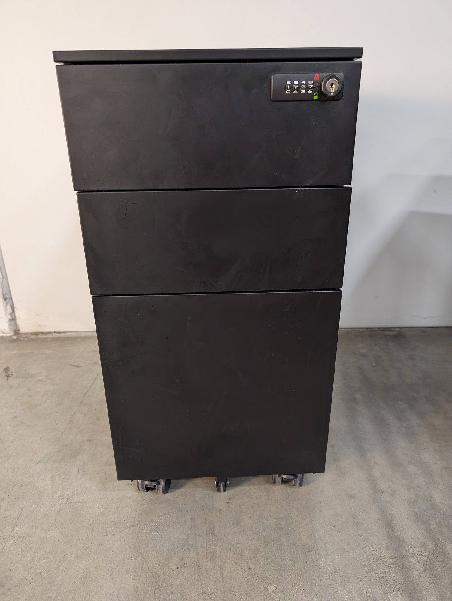 WAREHOUSE Sale ***Modern Black Metal 3-Drawer Mobile Filing Cabinet