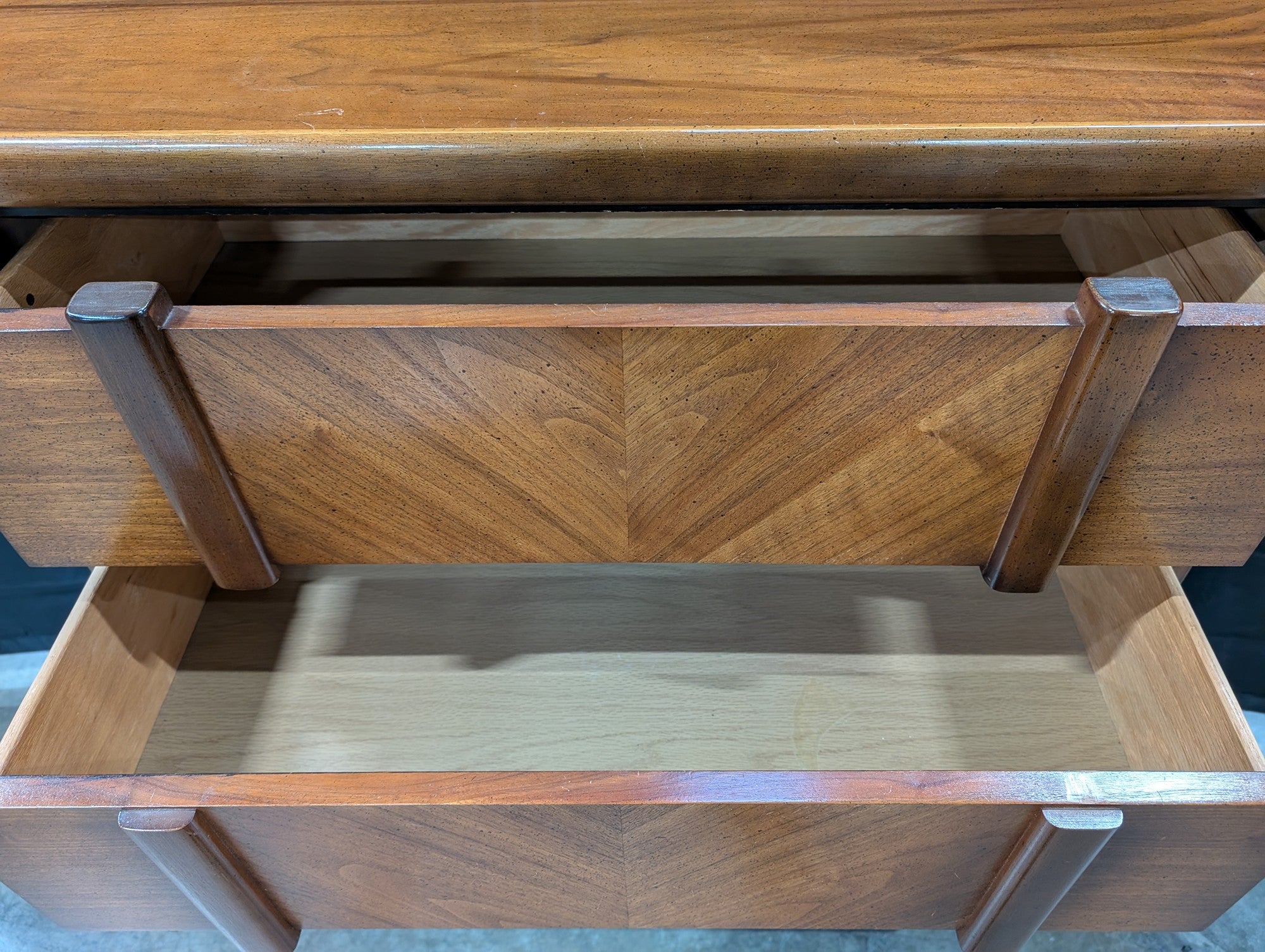 Vintage Lane Mid-Century Modern Wood Five-Drawer