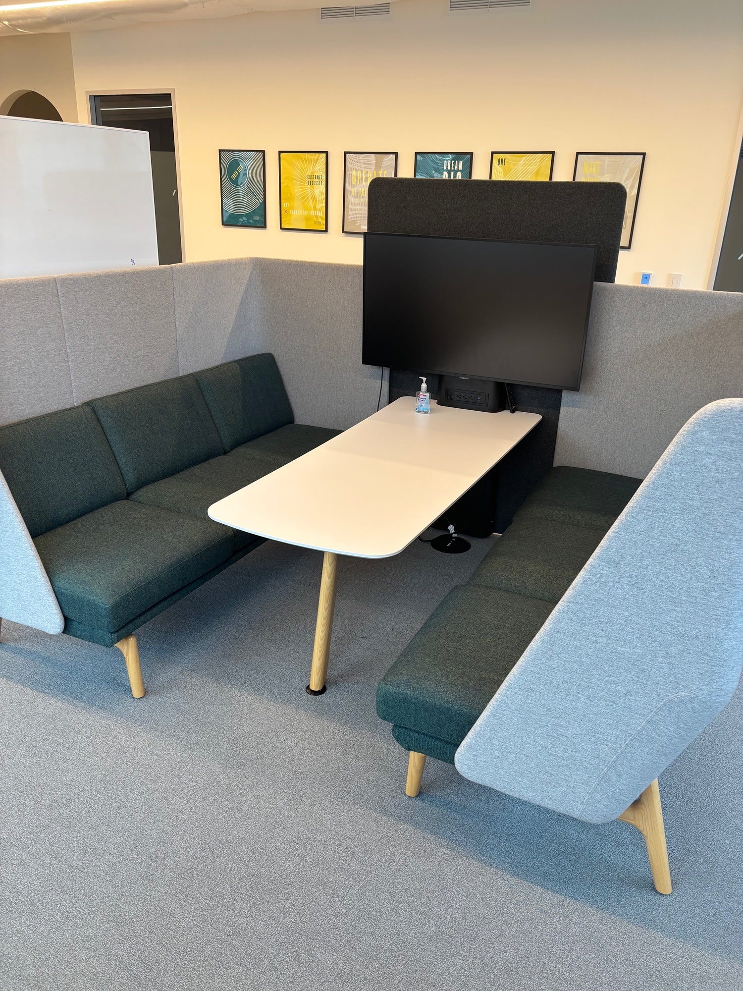 OFS Heya 4-Person Collaborative Media Booth | Privacy Meeting Pod