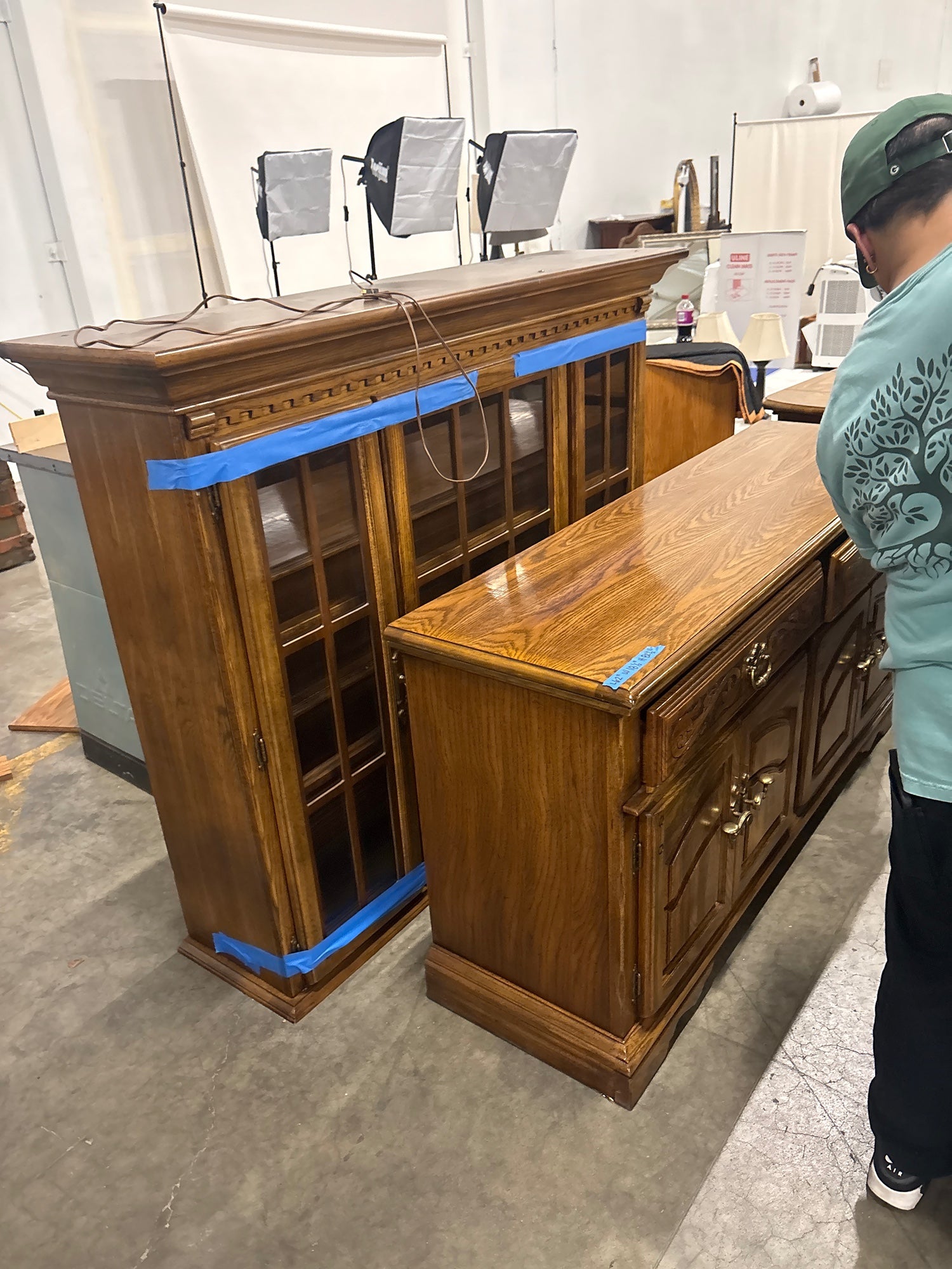 Lighted American Drew Tanglewood Display Hutch - Excellent Condition