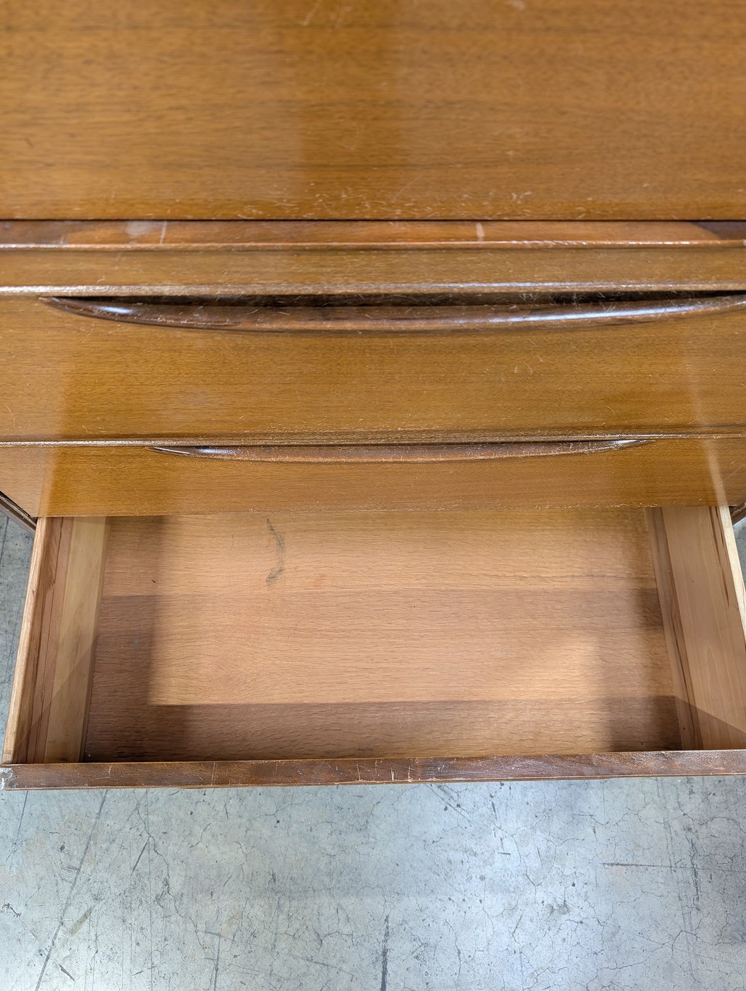 Kent-Coffey Mid-Century Modern Wood Five-Drawer Chest