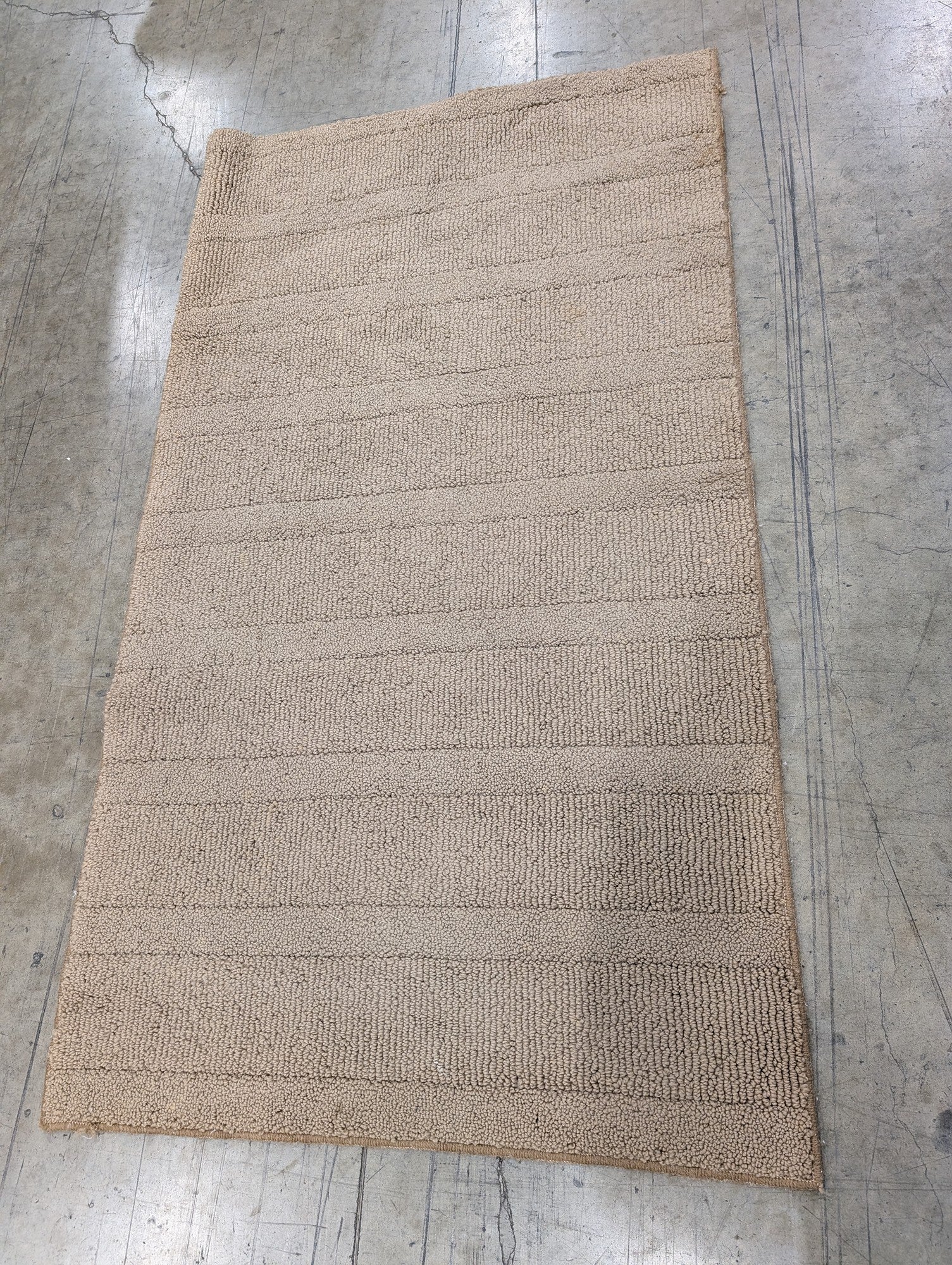 Neutral Ribbed Fabric Bath Mat