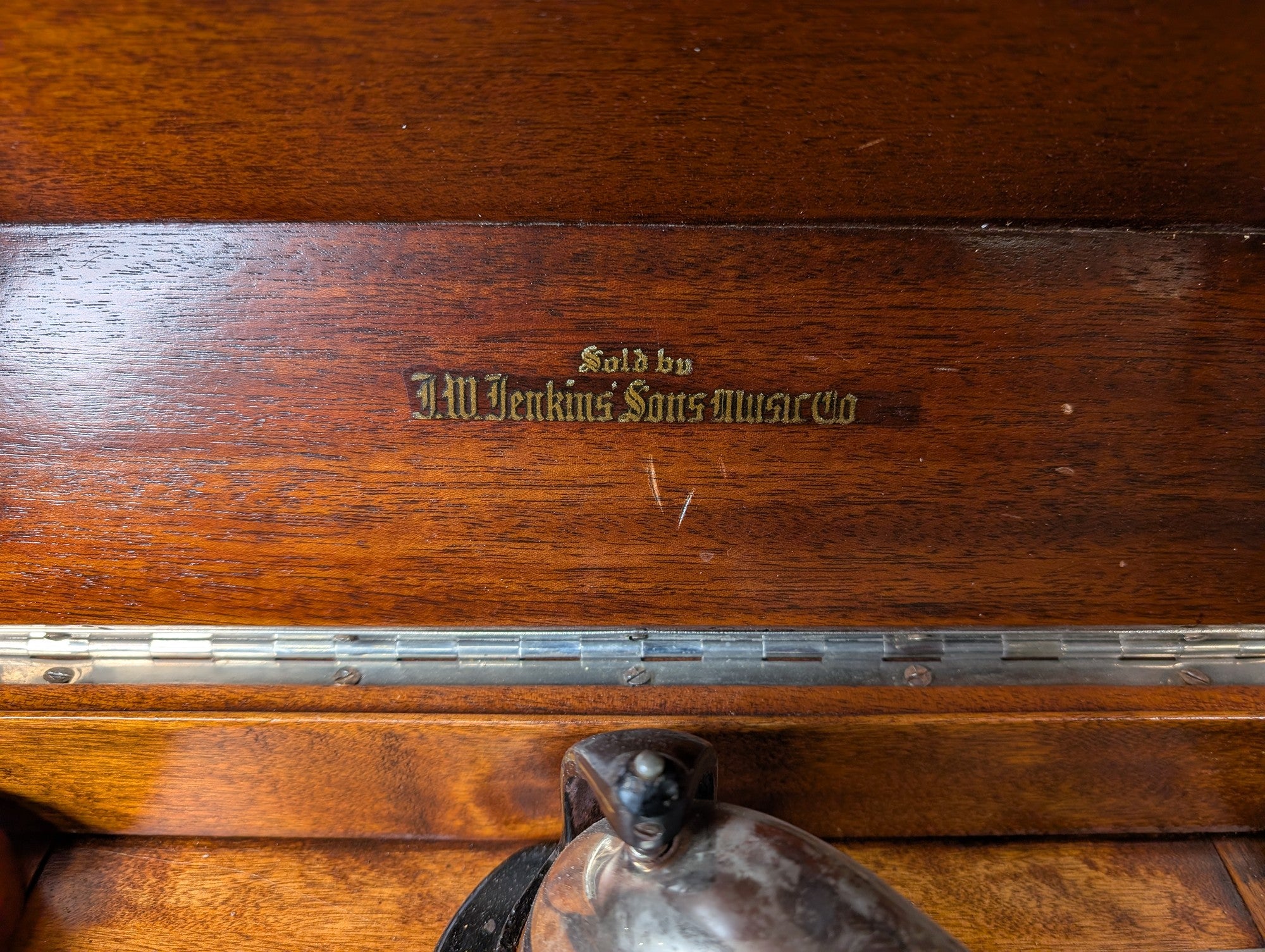 Vintage Victor VV-XI Victrola Phonograph Wood Cabinet