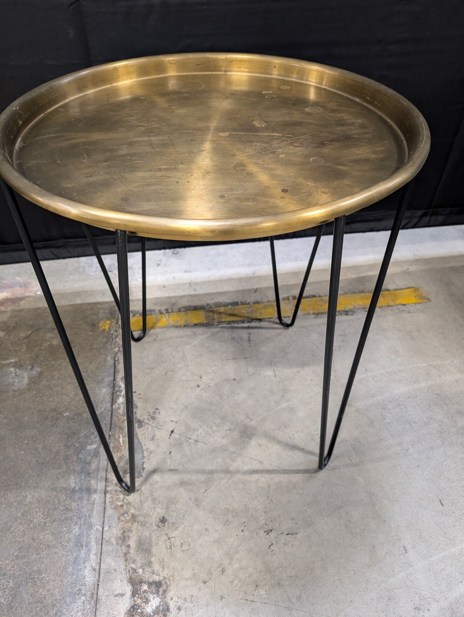 Modern Round Brass Finish Tray Top Accent Table with Hairpin Legs