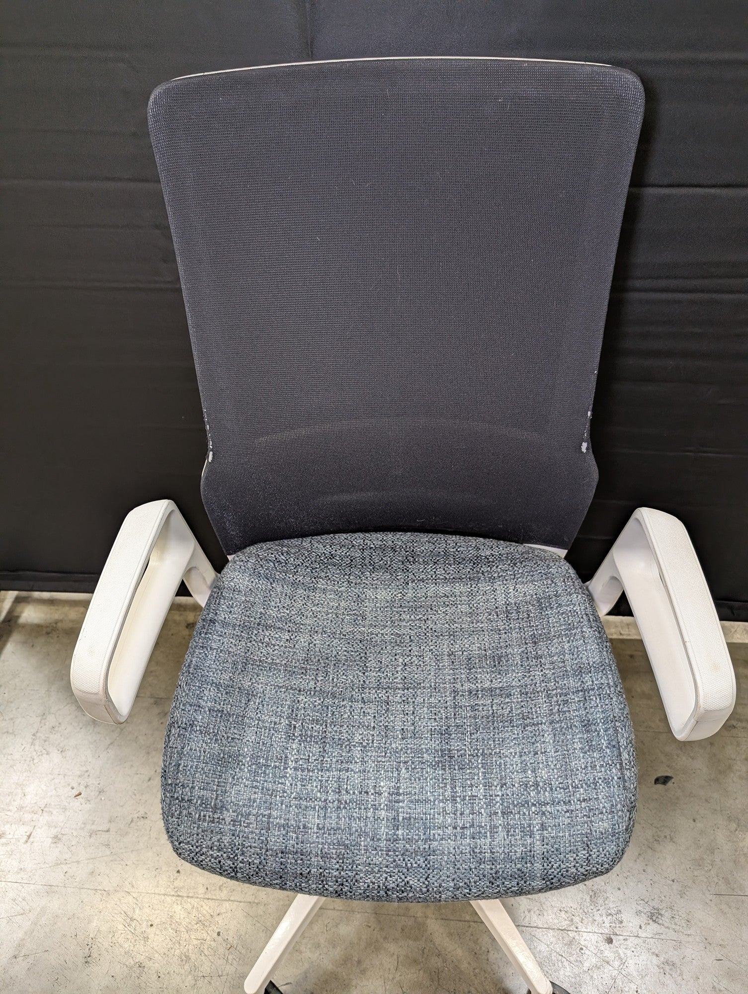 Modern Grey Fabric and Black Mesh Office Chair with White Frame
