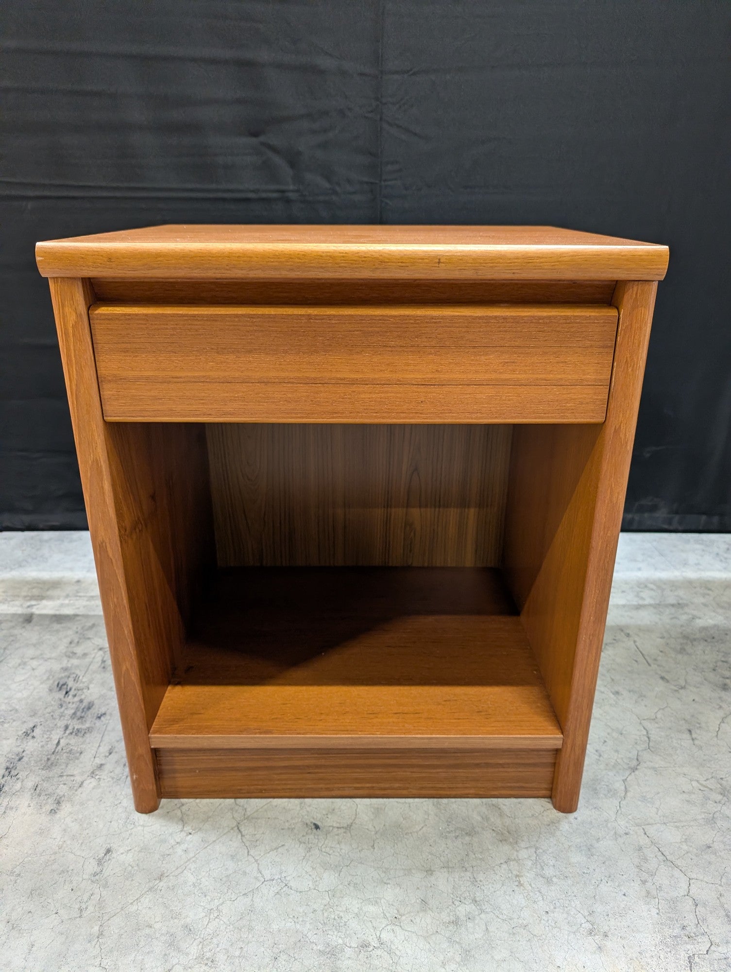 Mid-Century Style Wood Nightstand with Drawer and Open Shelf