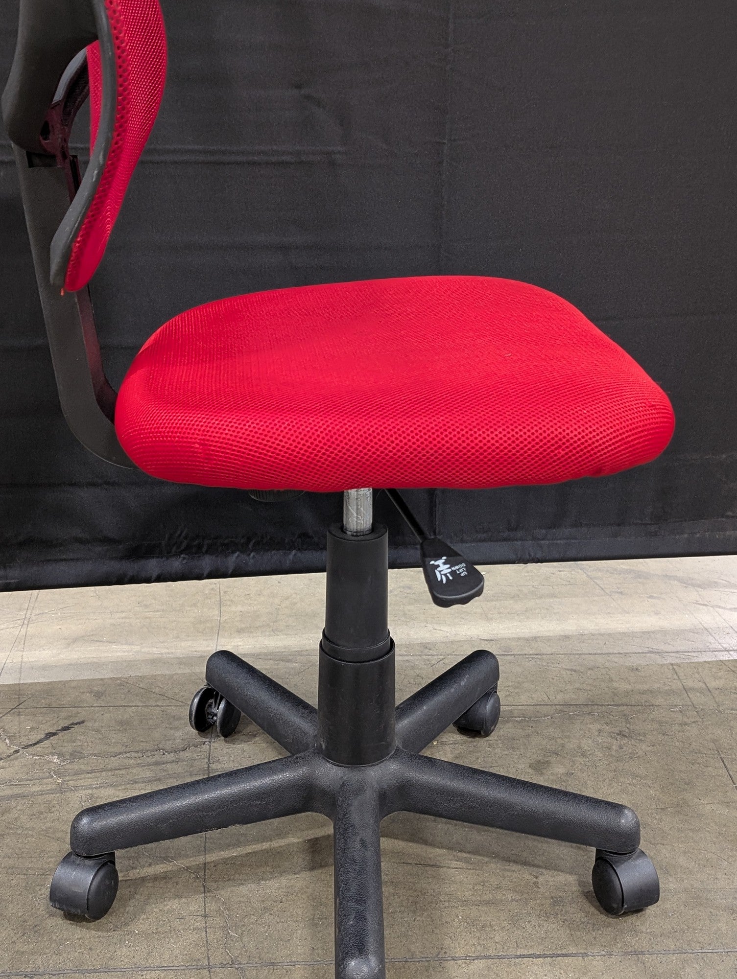 Vibrant Red Mesh Task Chair with Adjustable Height
