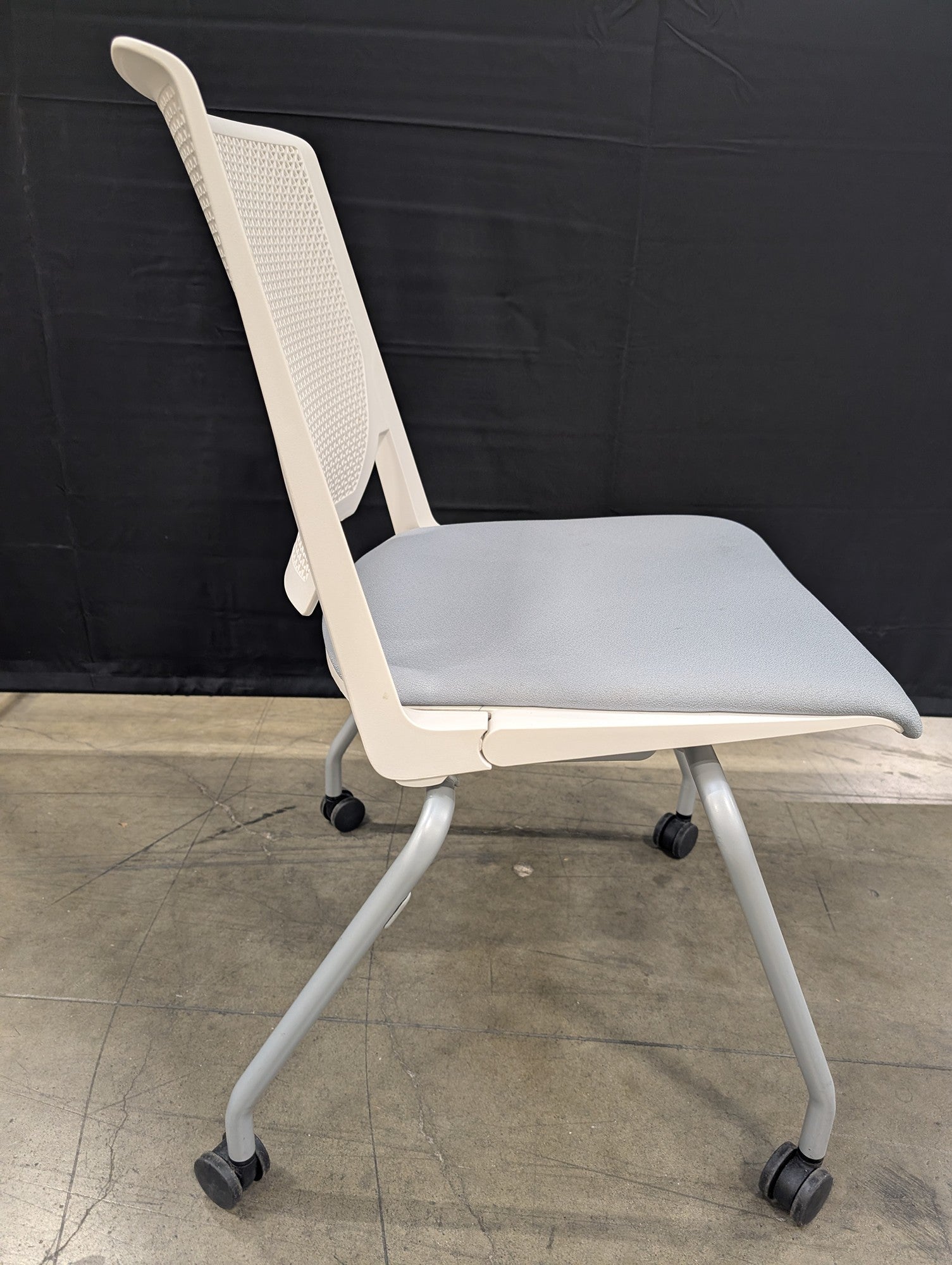Haworth Very Fixed Side Chair Modern Office Guest Seating