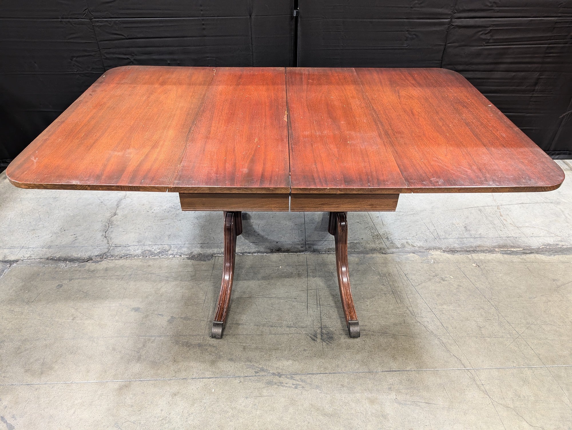 Traditional Hardwood Drop-Leaf Dining Table with Pedestal Base