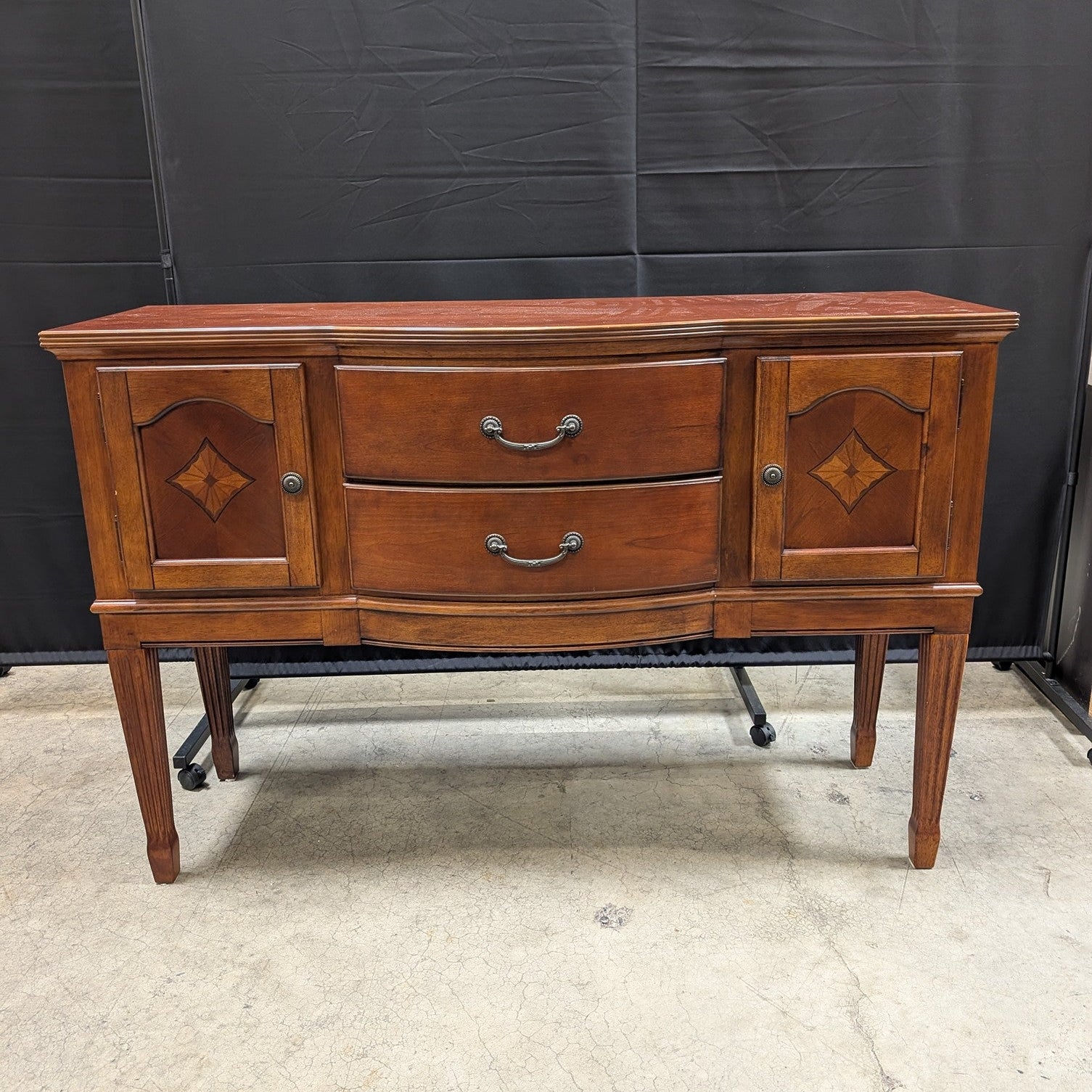 Traditional Wood Sideboard Buffet with Inlay Accents