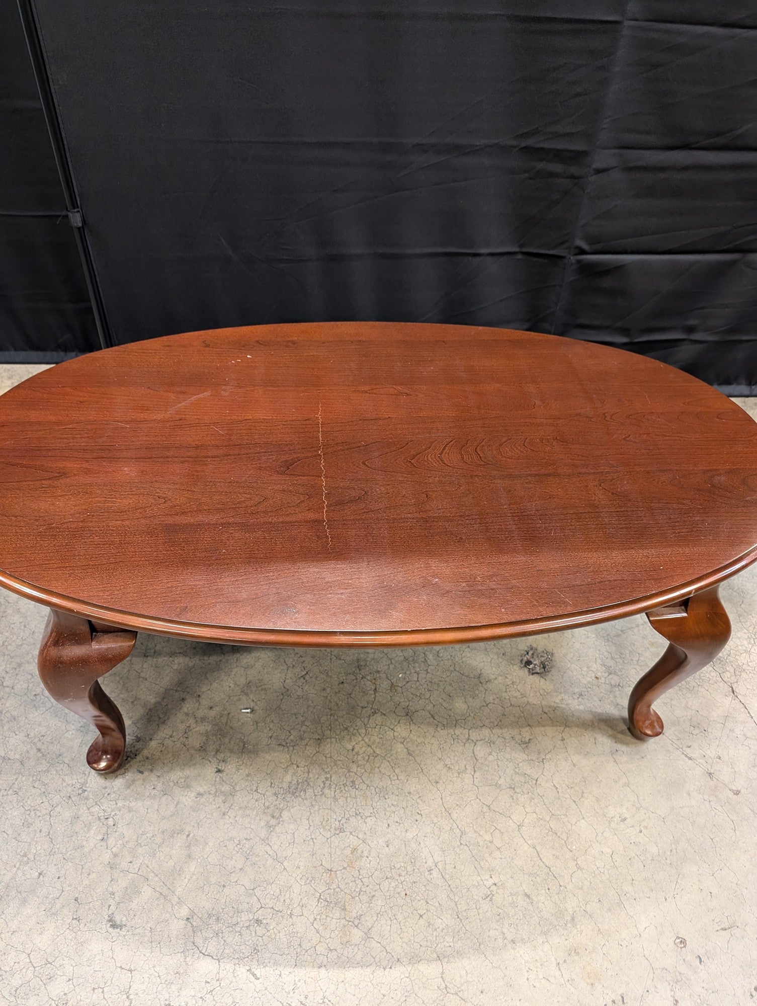 Classic Oval Wood Coffee Table with Cabriole Legs