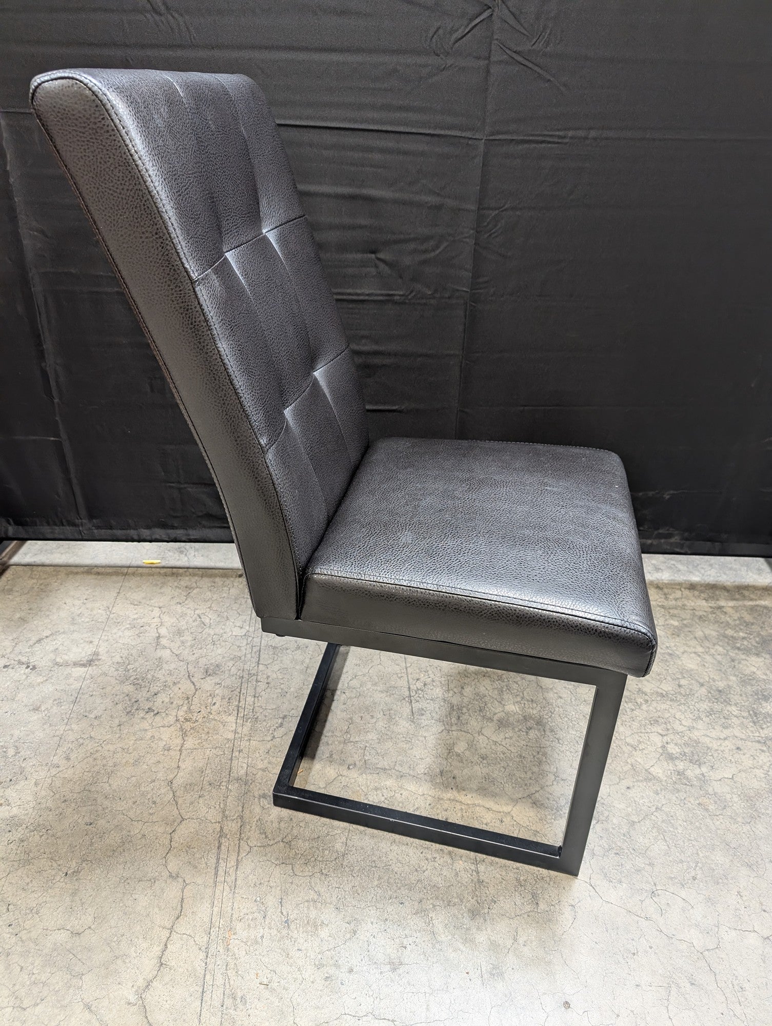 Contemporary Tufted Upholstered Dining Chair with Sled Base