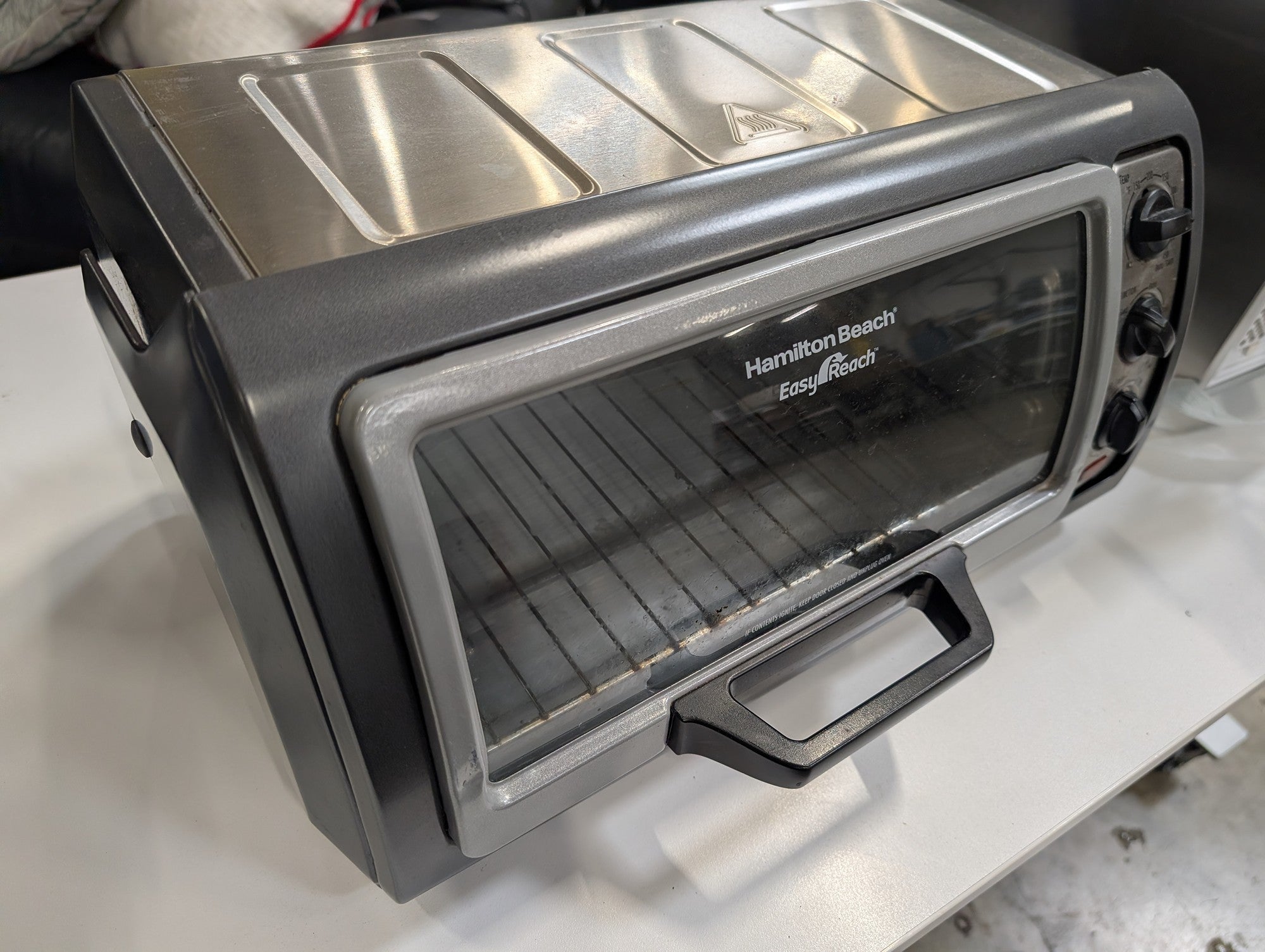 Hamilton Beach Easy Reach Countertop Toaster Oven