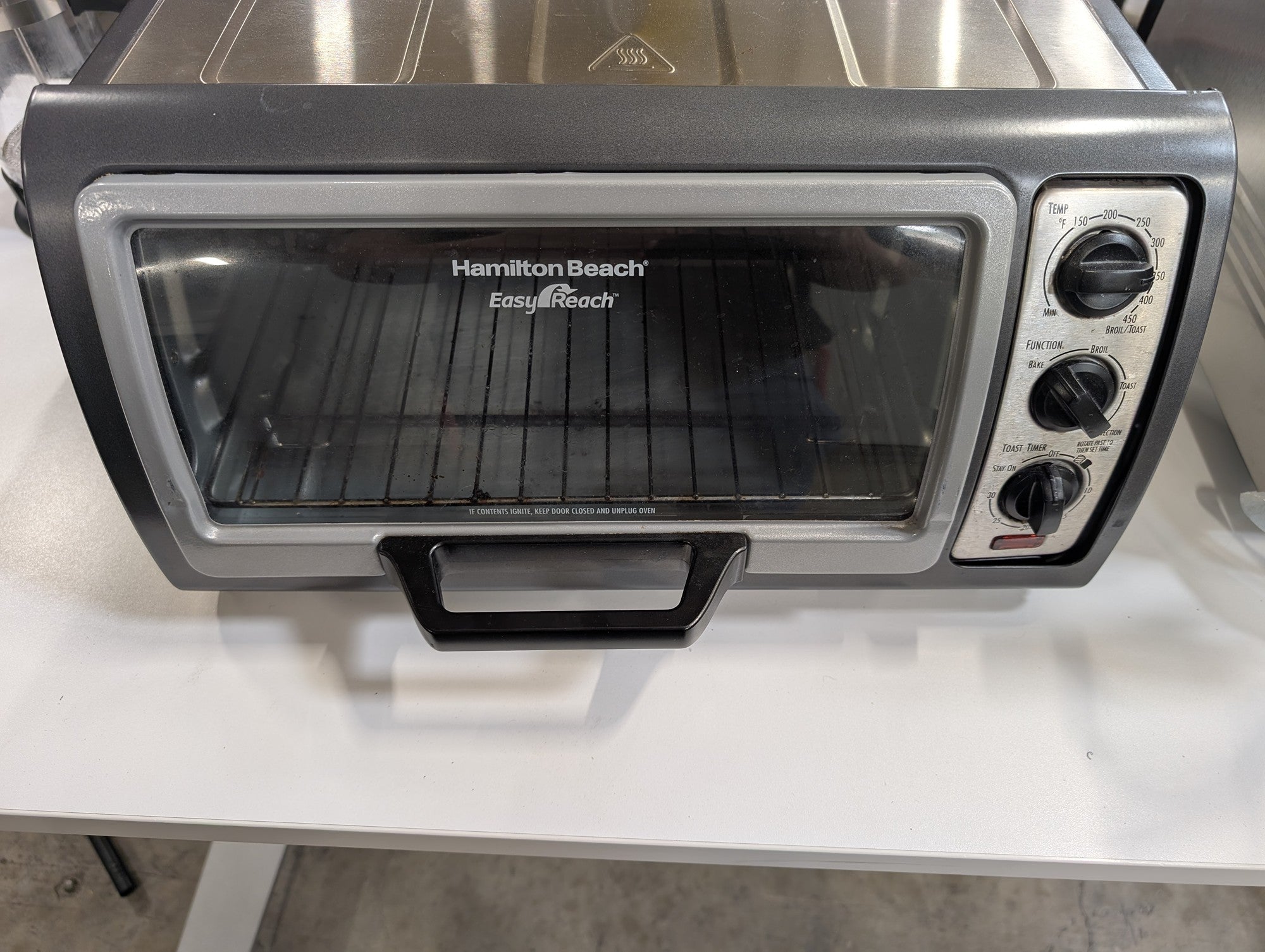 Hamilton Beach Easy Reach Countertop Toaster Oven