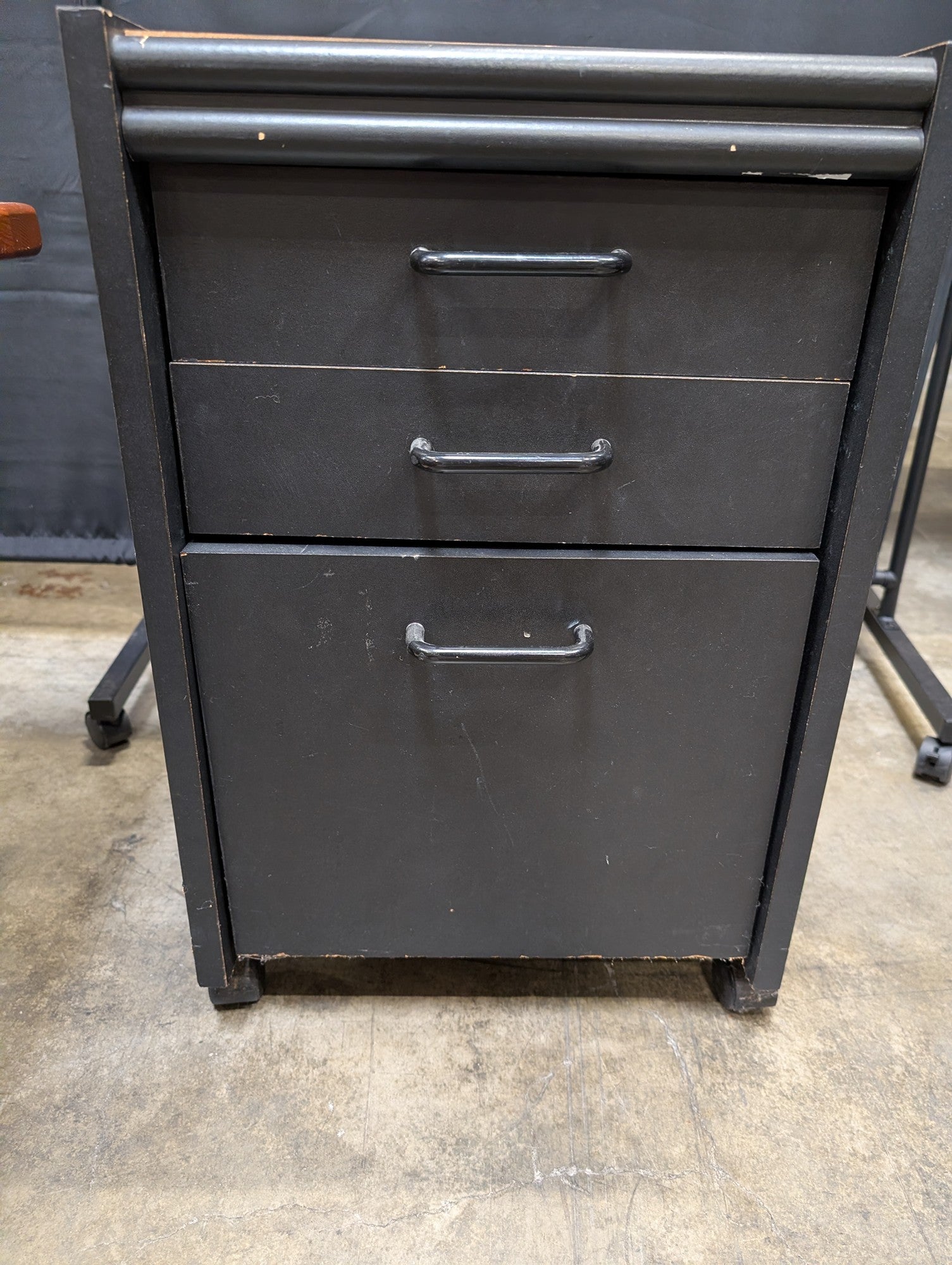 Poor condition Compact Black Three-Drawer Storage Cabinet
