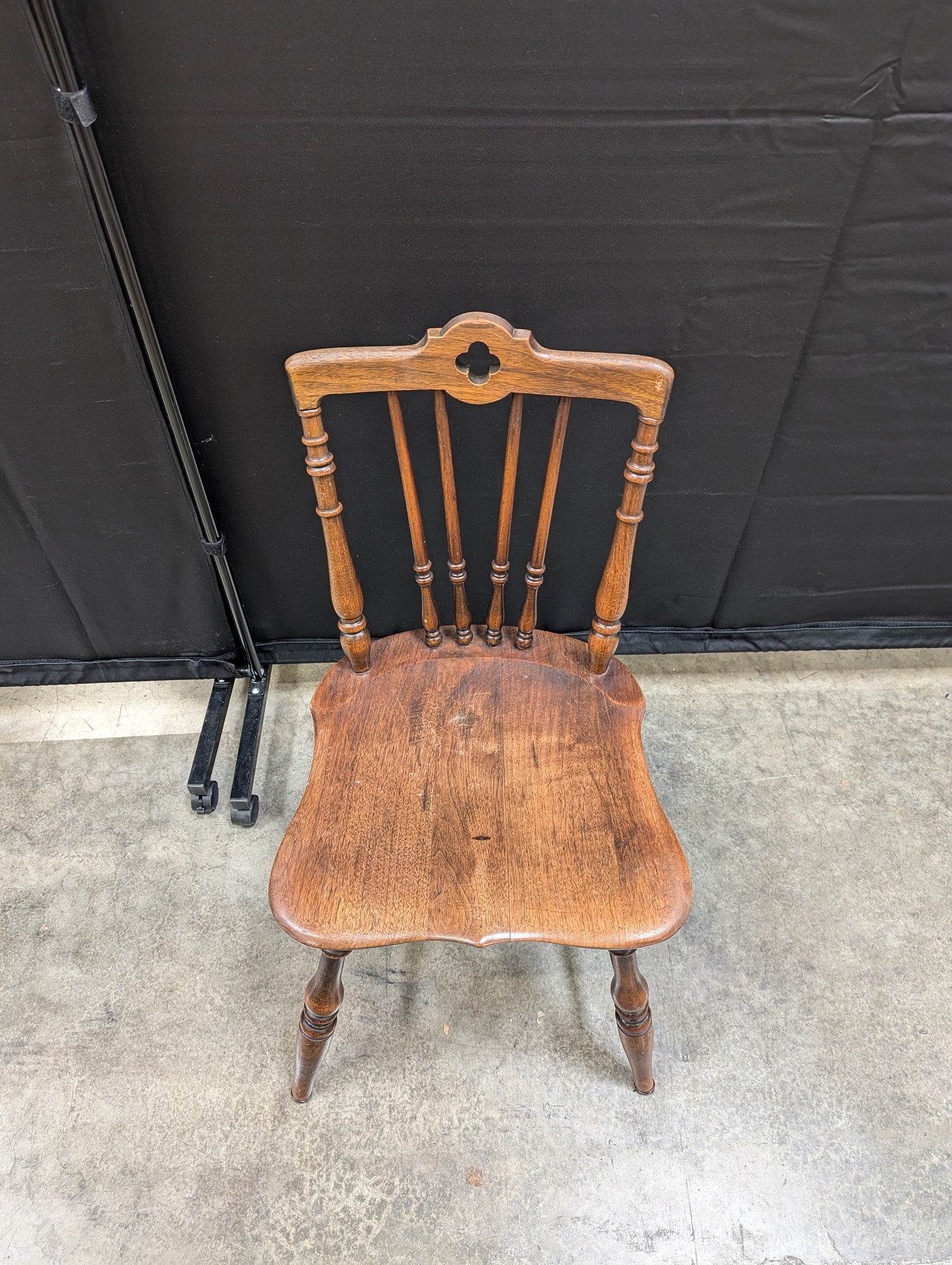 Traditional Dark Wood Spindle Back Windsor Style Chair