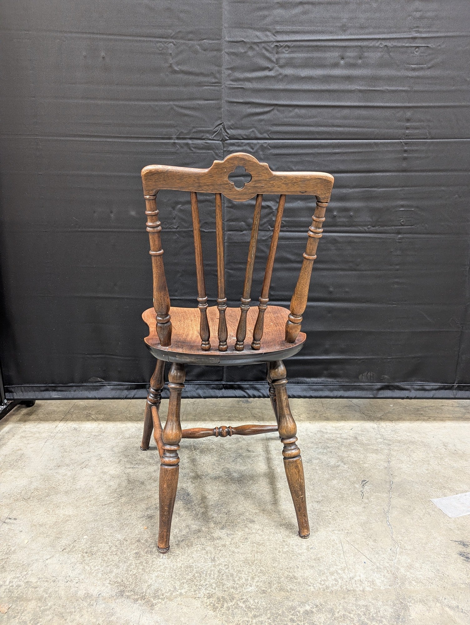 Traditional Dark Wood Spindle Back Windsor Style Chair