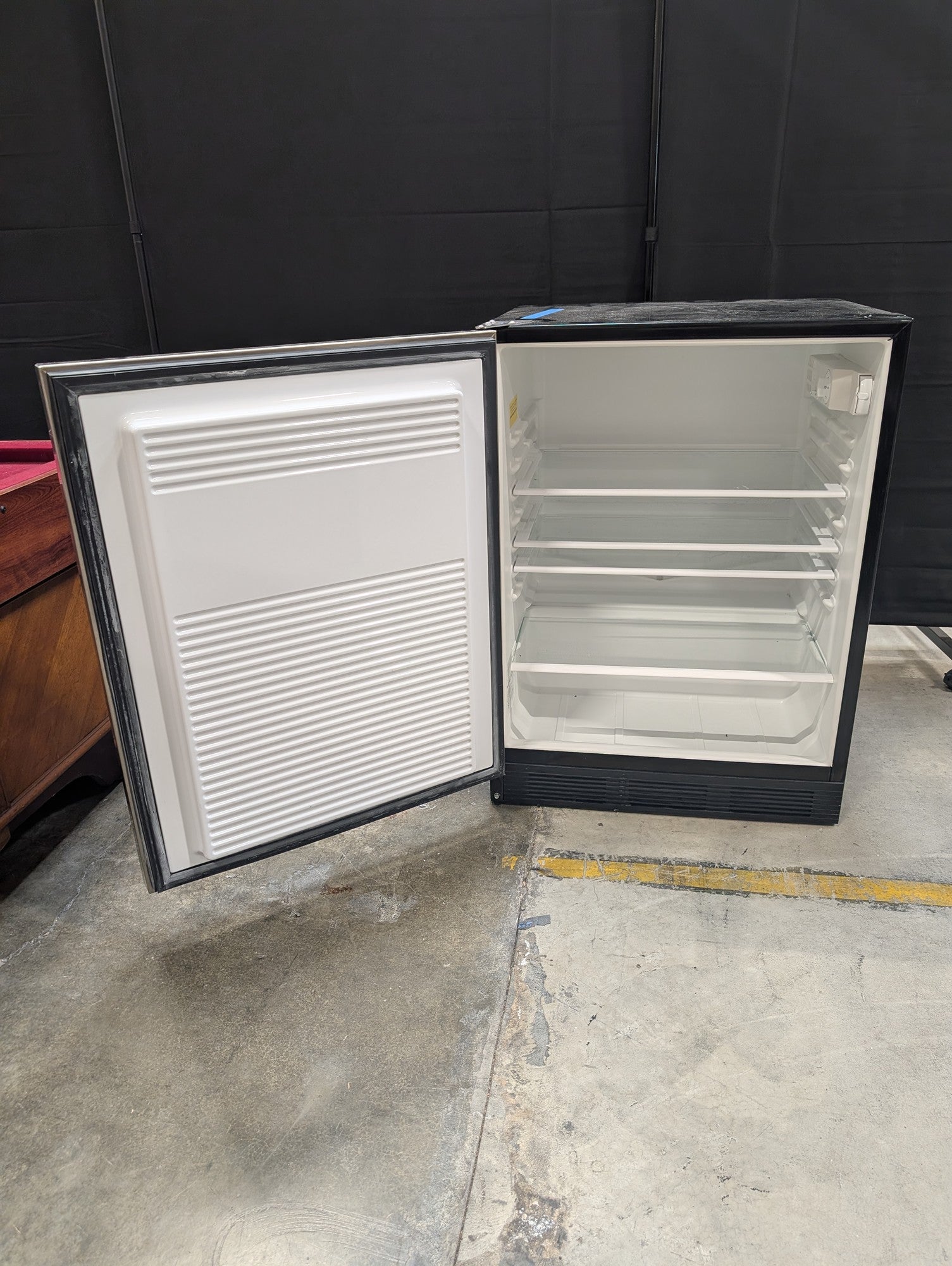 Accucold AL752BBISSHVLHD Stainless Steel Built-in All-Refrigerator