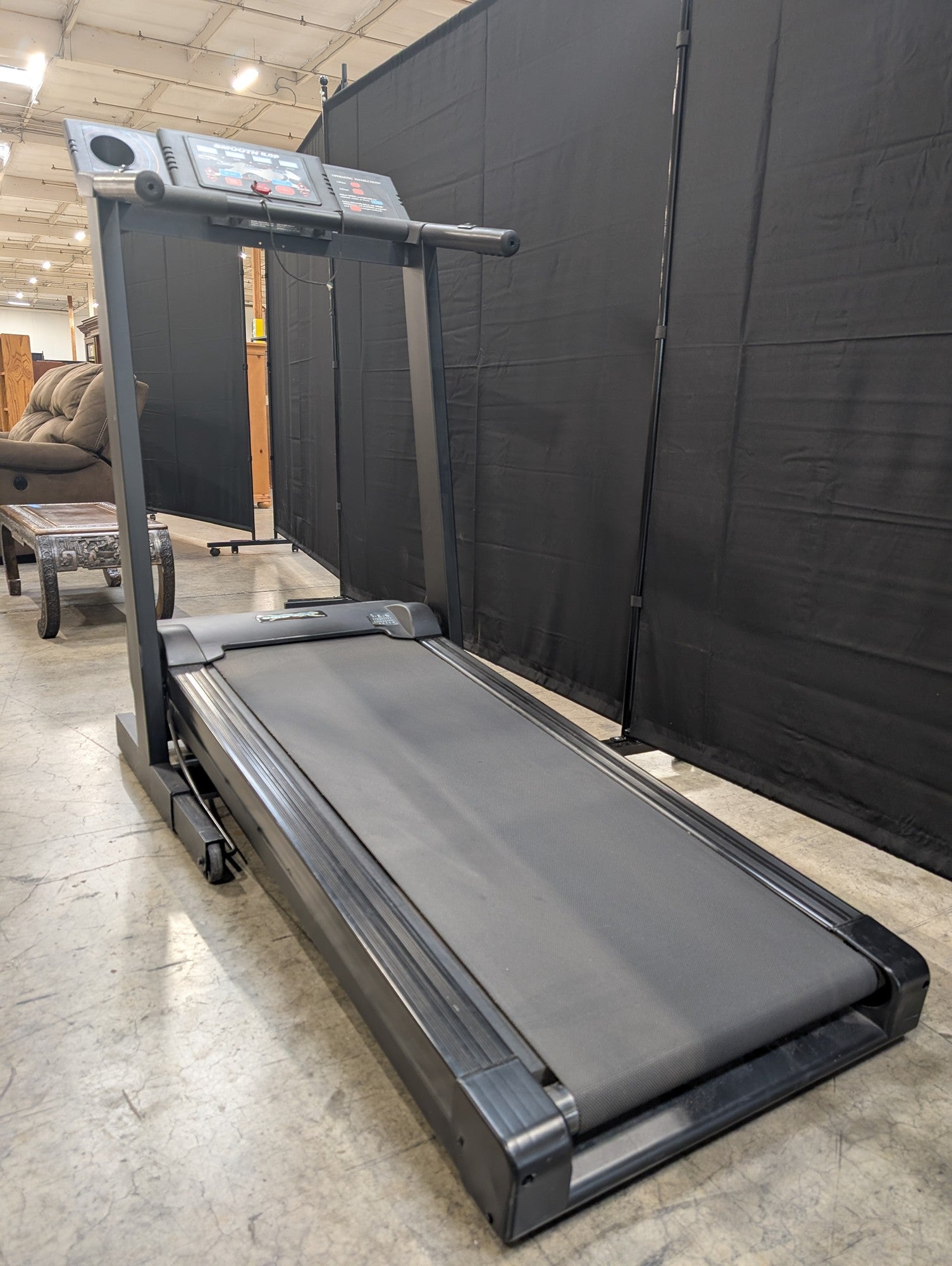 SMOOTH KEYS FITNESS 5.0P Black Treadmill