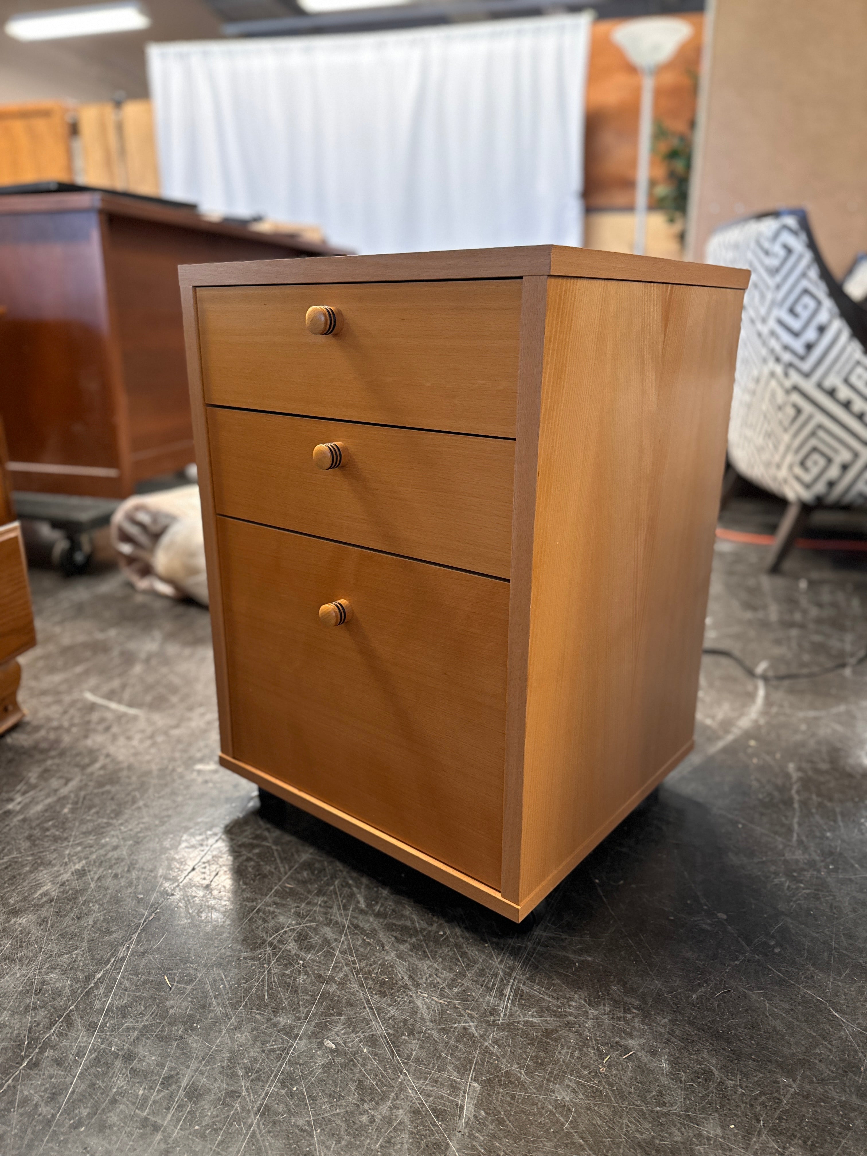 3 Drawer Light Oak Nightstand