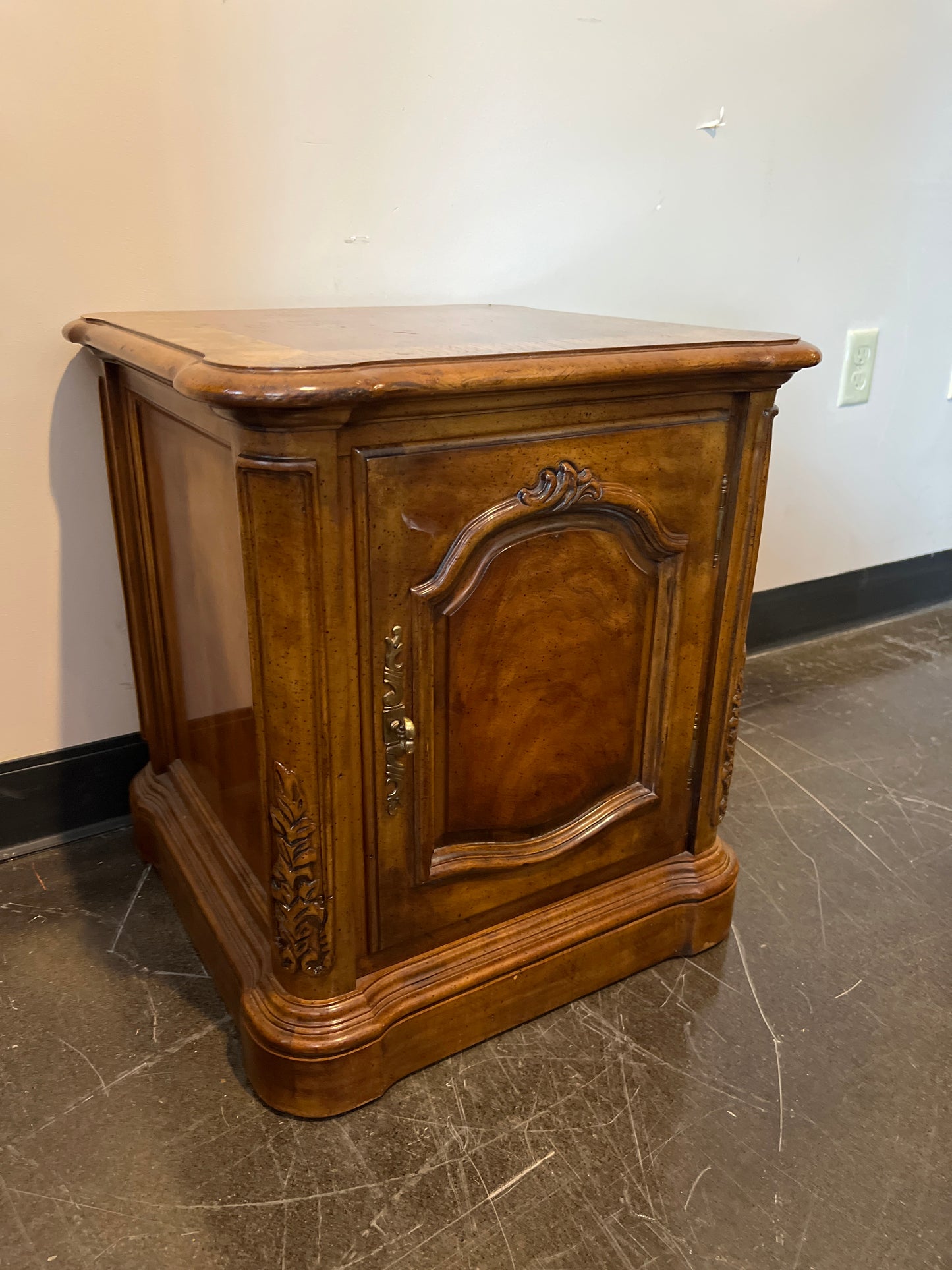 Drexel Heritage Mid Century Modern Side Table