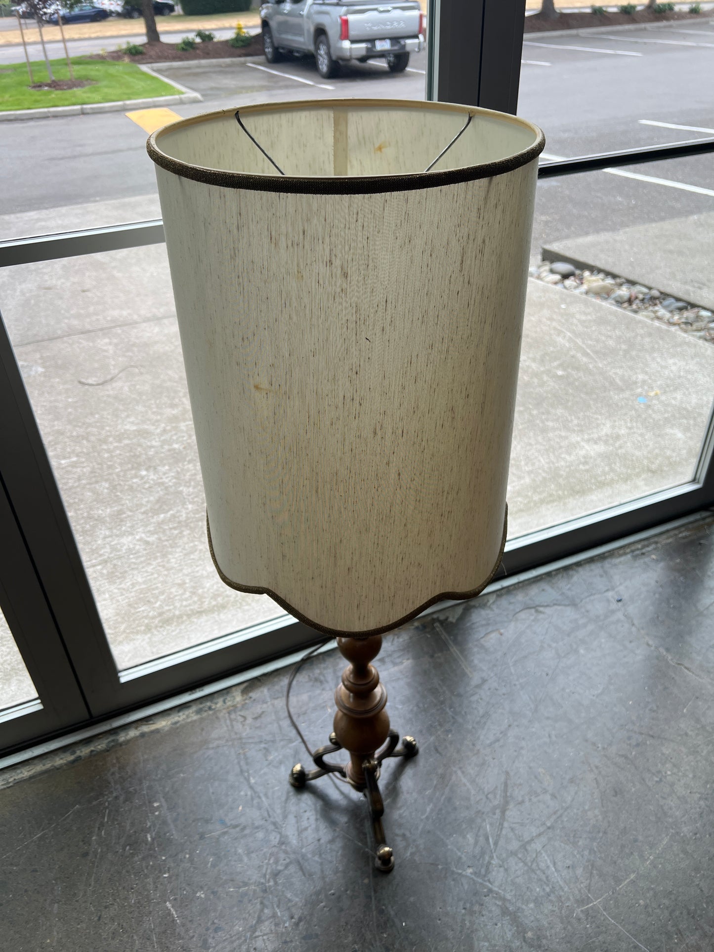 Vintage Brass Candlestick Table Lamp with Scalloped Shade