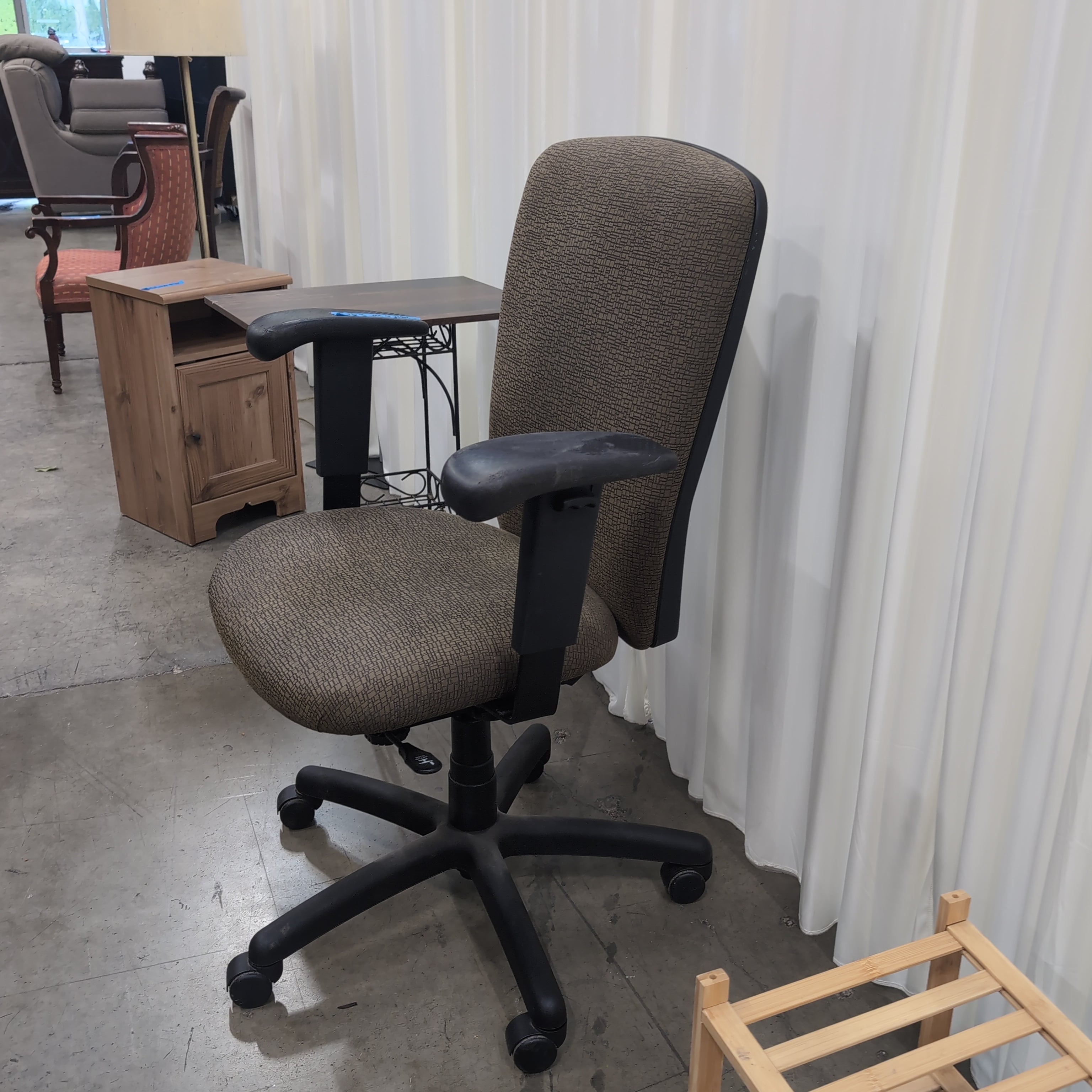 Textured Brown Fabric Swivel Office Chair