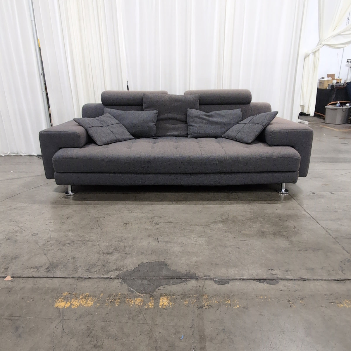 Grey Fabric Tufted Couch with Adjustable Headrests